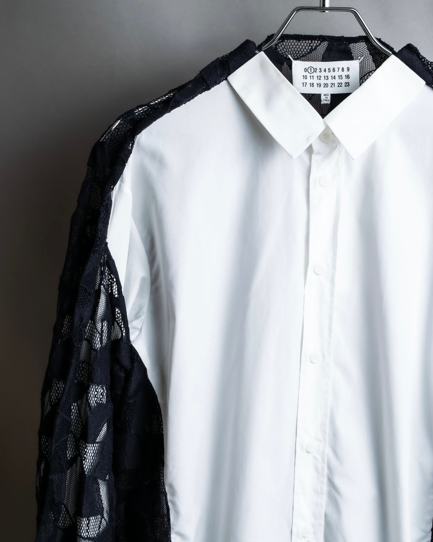 “Maison Margiela 20SS”  Back lace attached design shirt