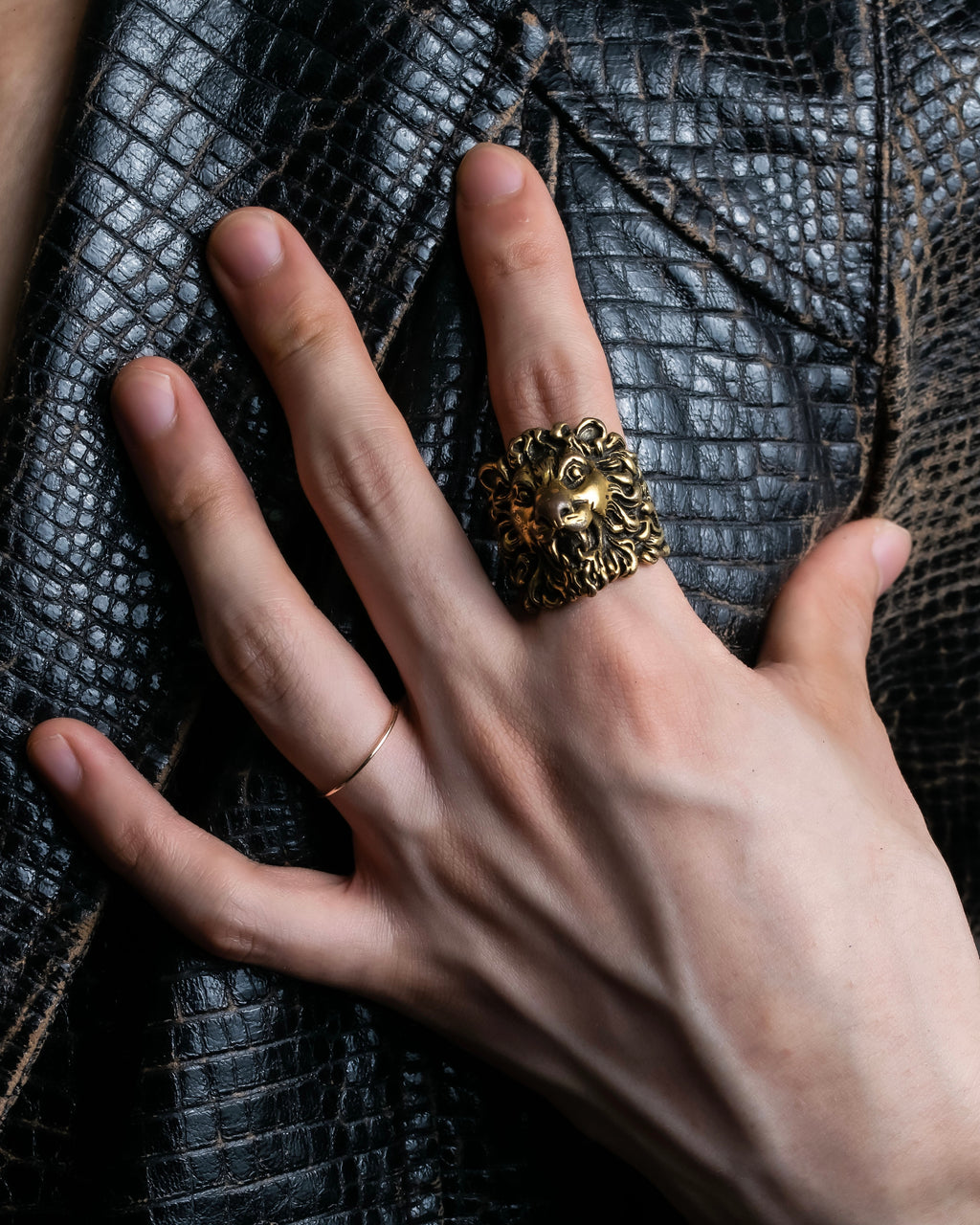 "GUCCI" realistic detailed lion head ring
