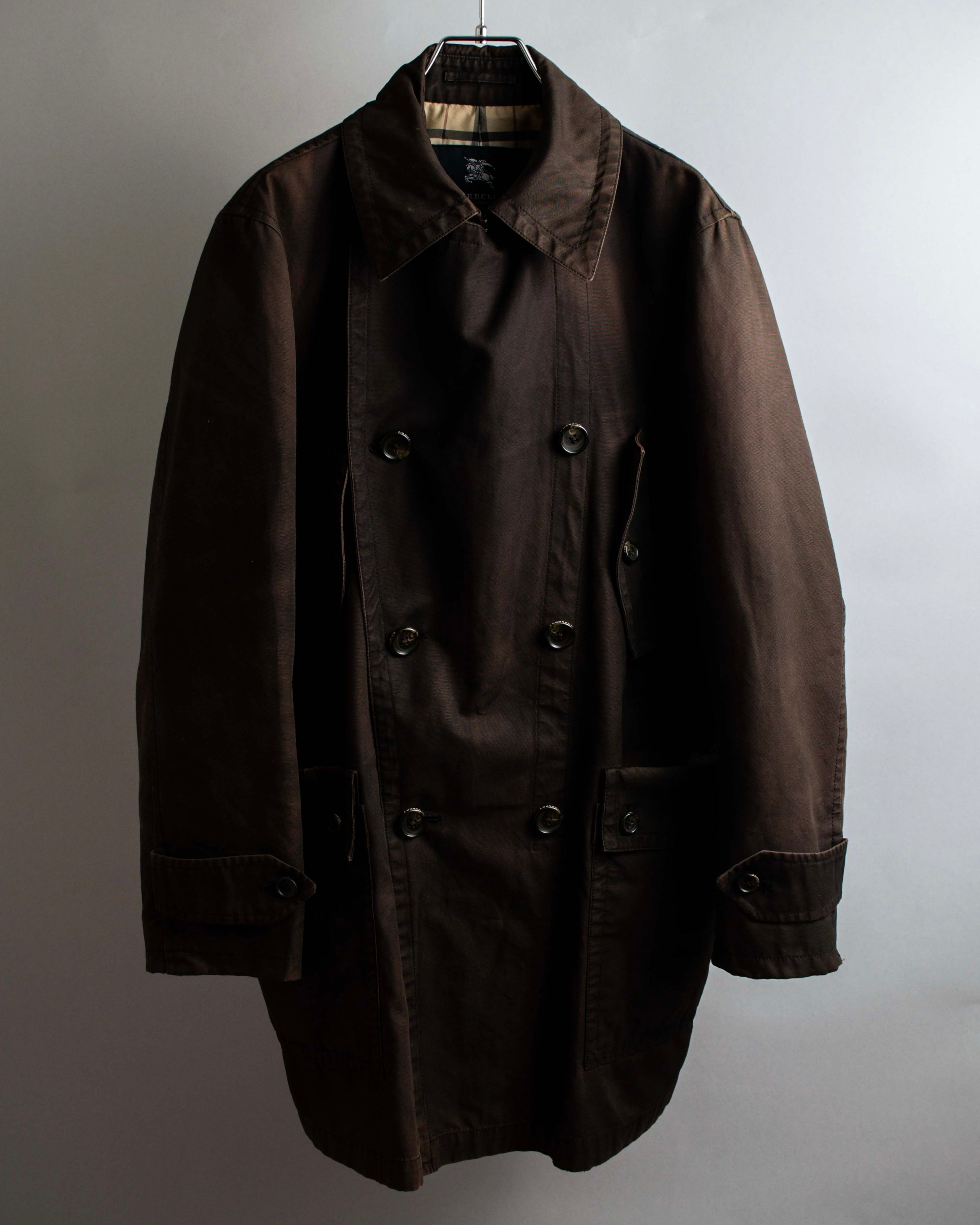 "BURBERRY" Subdued tone military detail mid-length trench coat