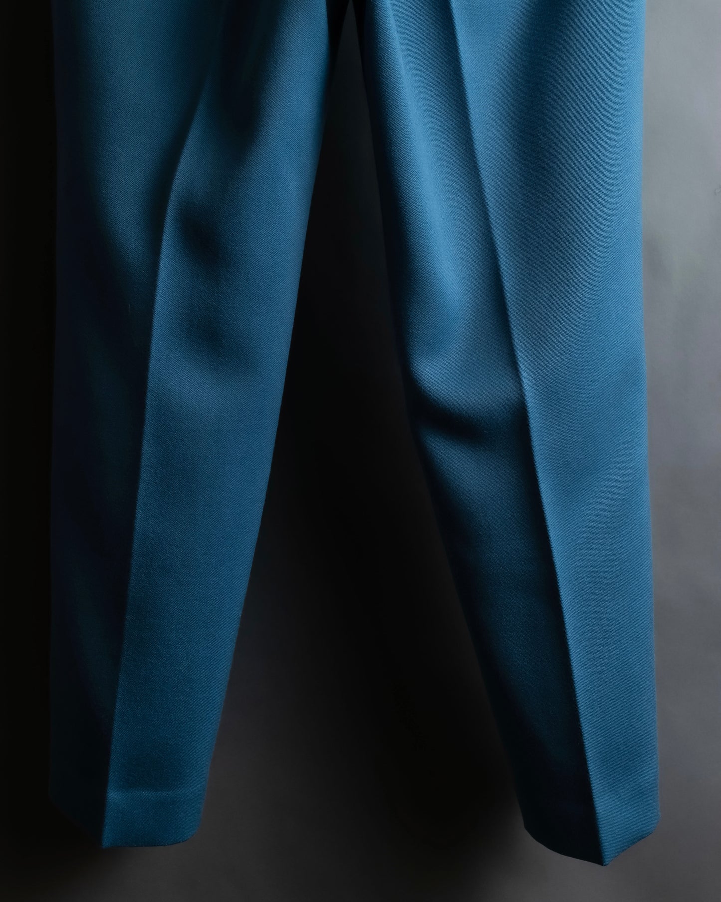 "DRAWER" Beautiful light blue tapered silhouette slacks