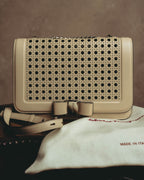 "Salvatore Ferragamo" 2010's-20's Ivory perforated leather chain shoulder bag