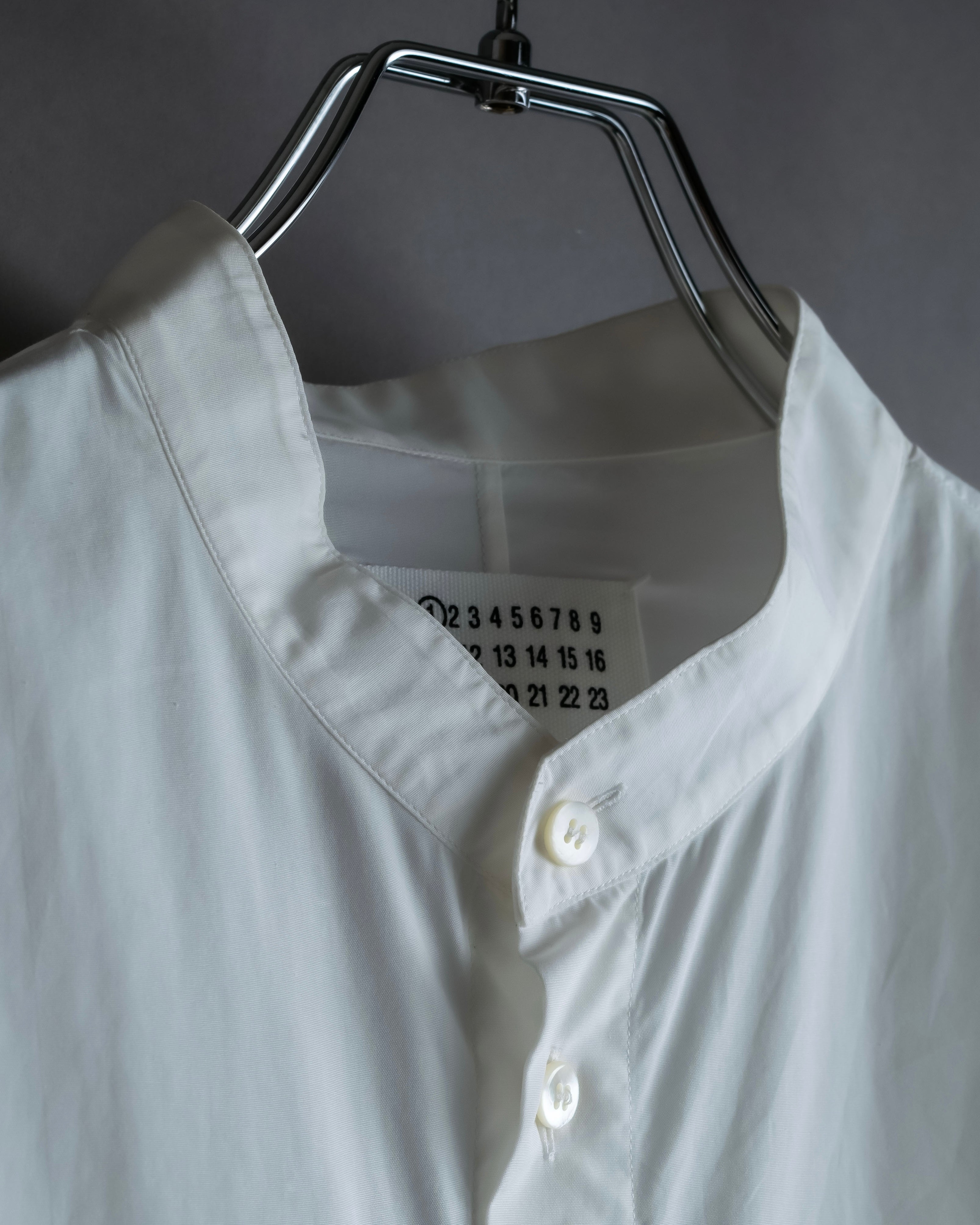 "MAISON MARGIELA" 18AW No-collar design Super long shirt