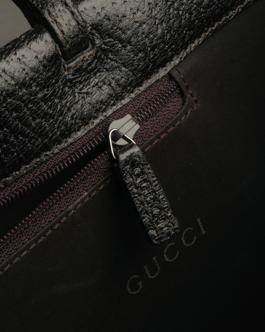 “GUCCI” 90’s structured box leather handbag