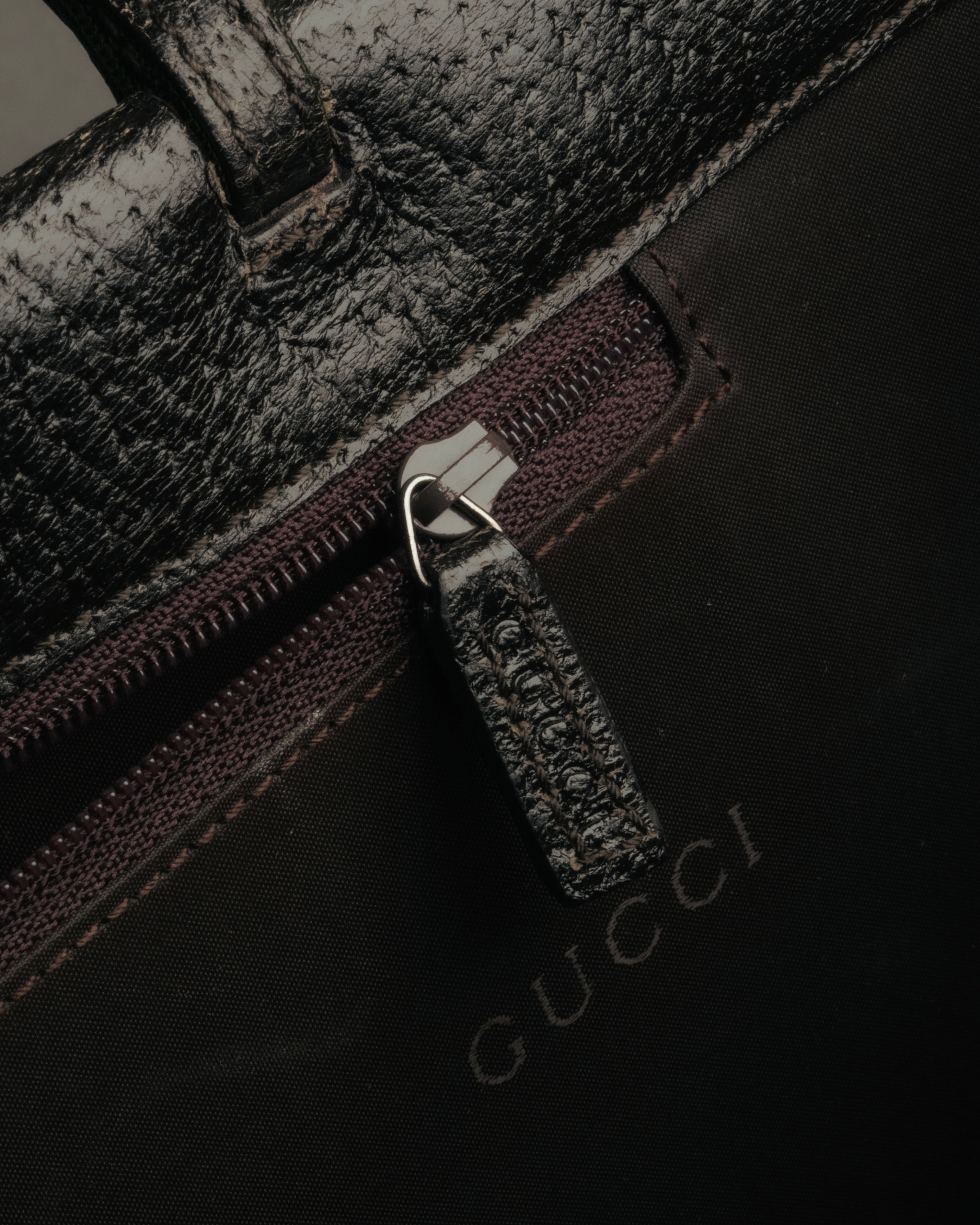 “GUCCI” 90’s structured box leather handbag