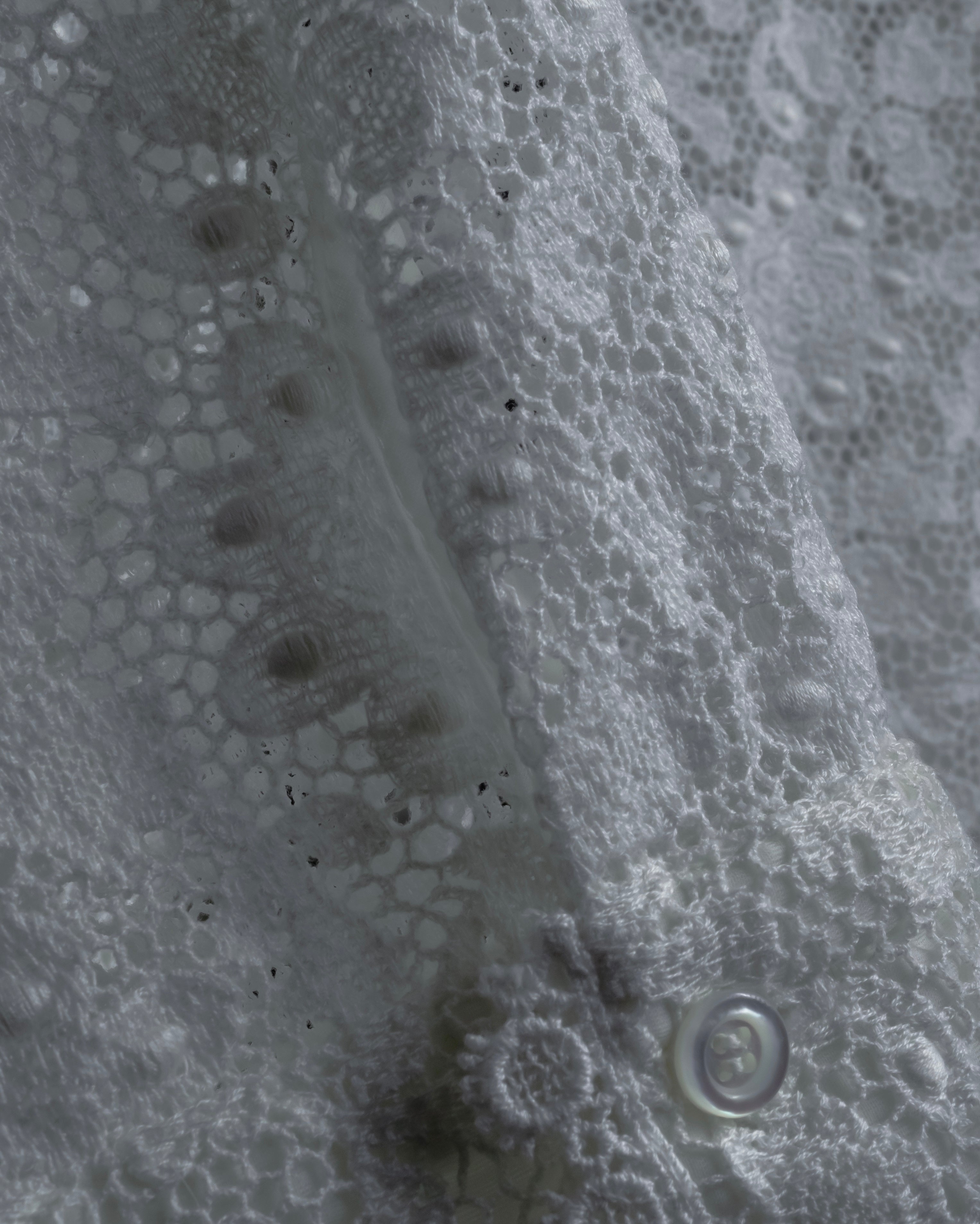 "GUCCI" Michele period floral lace design bow tie shirt