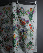 "GUCCI" 80's Flora motif vintage silk scarf