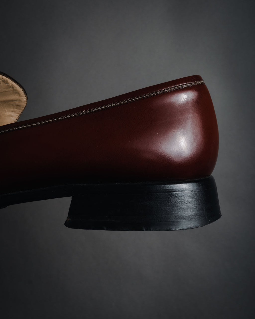 "PRADA" 90’s-00’s Hexagon knight rubber sole polished penny loafer