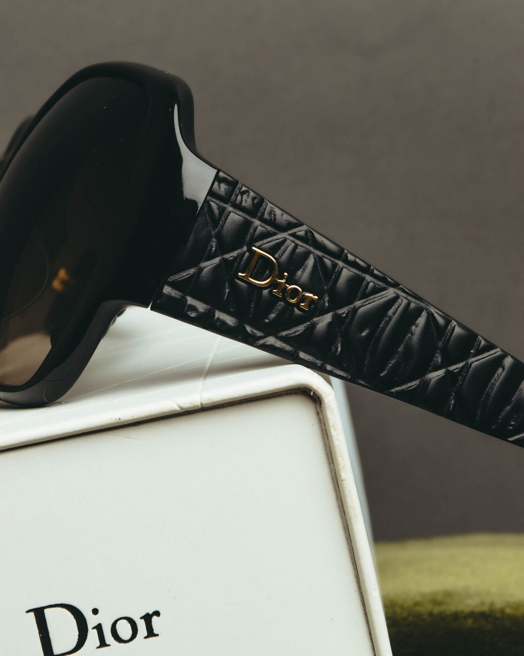 "Christian Dior" 10's Oversized quilted temple sunglasses