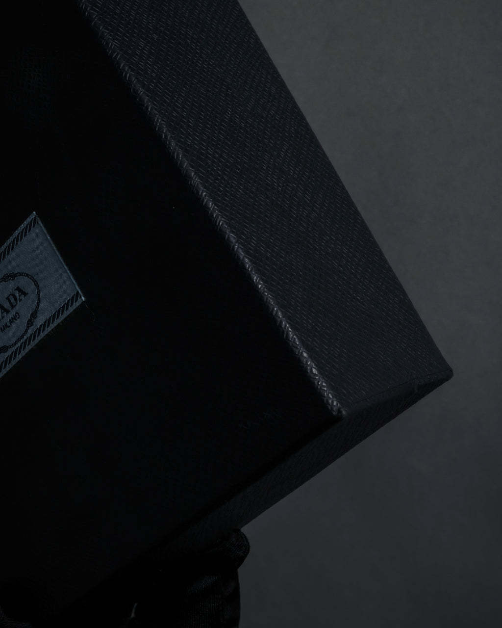 -MOOD Christmas Collections-
"PRADA" Miuccia Prada design tortoiseshell architectural bangle