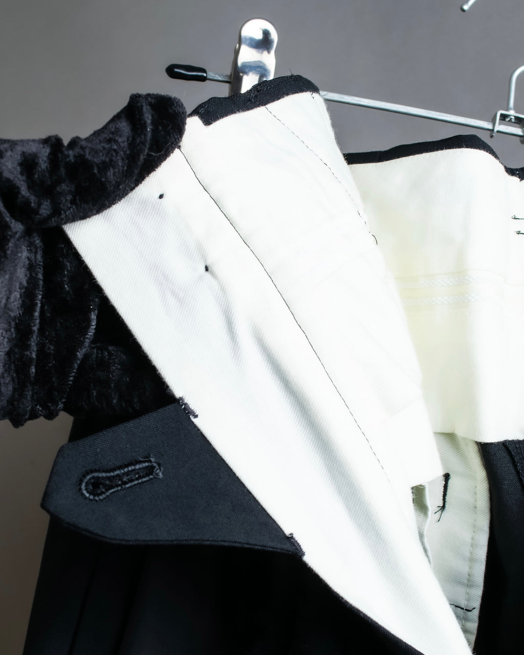 "COMME des GARCONS" Ruffle & tulle asymmetrical docking sarouel slacks