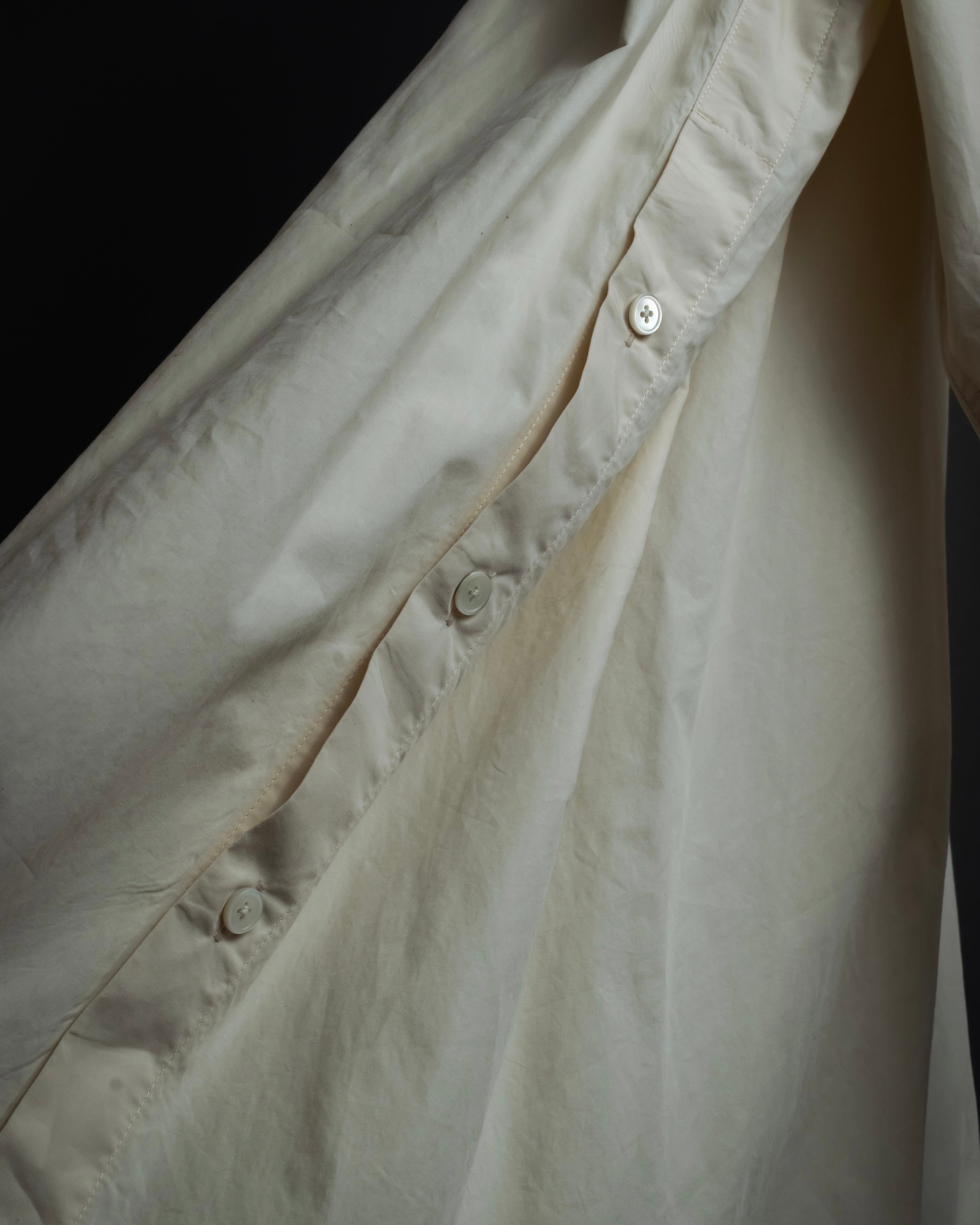 "LEMAIRE" Shoulder button design long shirt