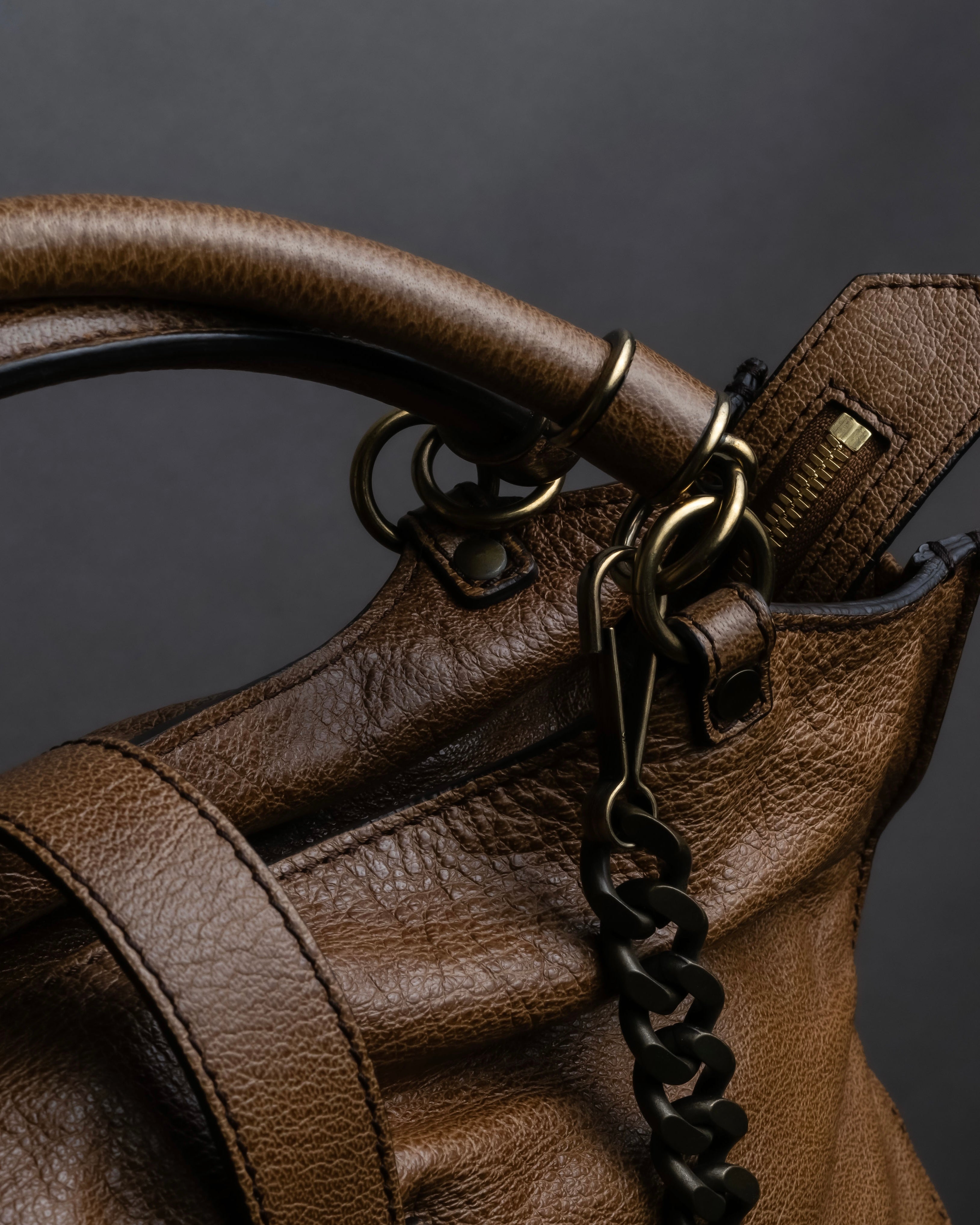 "BURBERRY" Chain design grained full grain leather shoulder bag