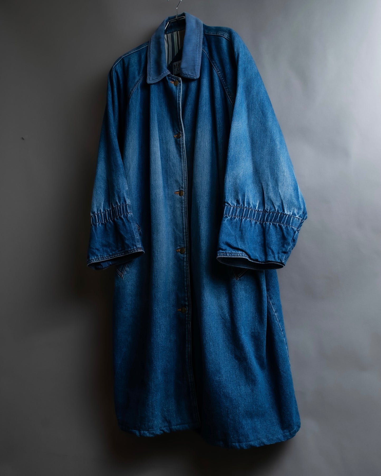 "Vintage gathered sleeve design denim long coat"