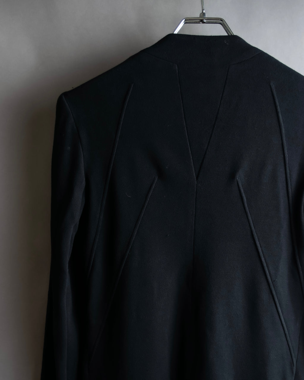 "HELMUT LANG" Zipper design sharp angle cutaway jacket