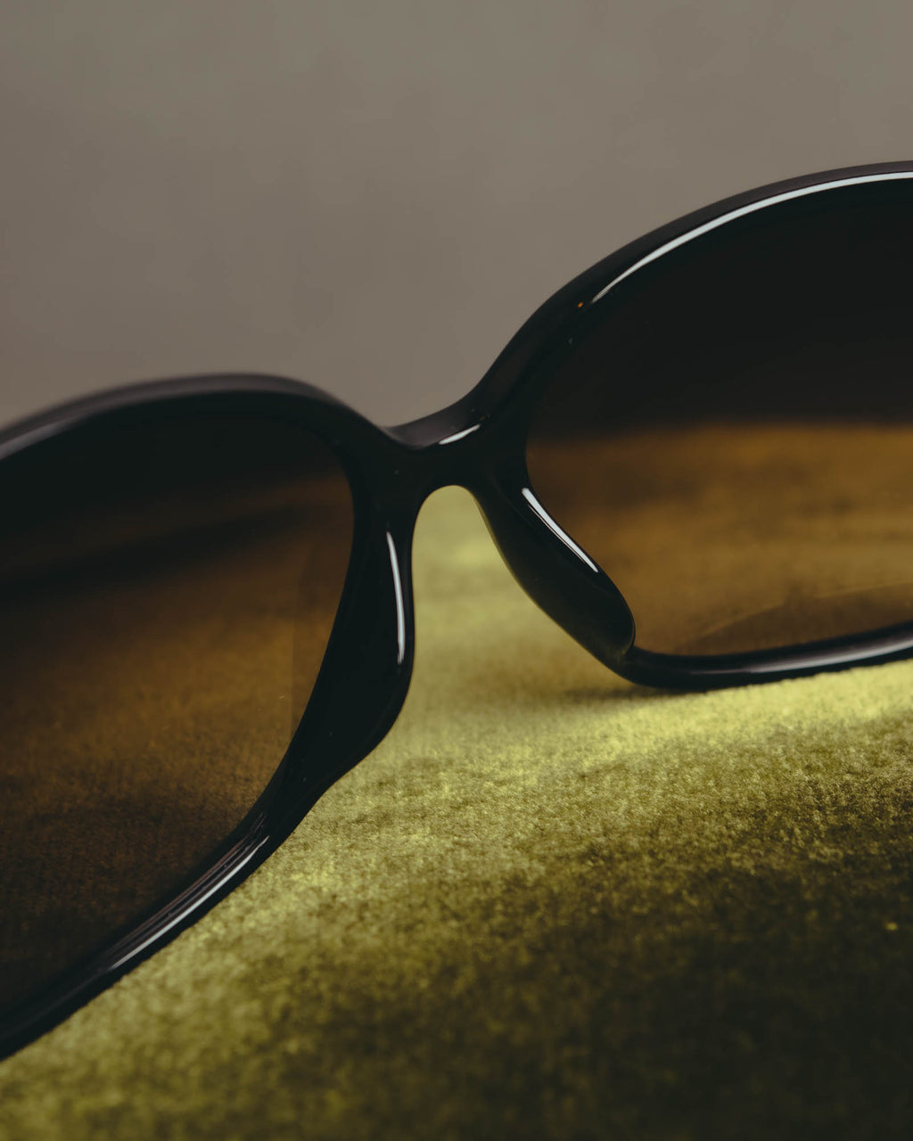 "Christian Dior" 10's Oversized quilted temple sunglasses