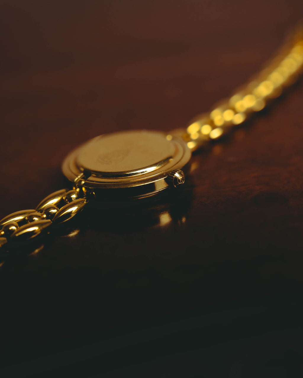 –SPECIAL– "GUCCI" 80's-90's Elegant gold tone wristwatch