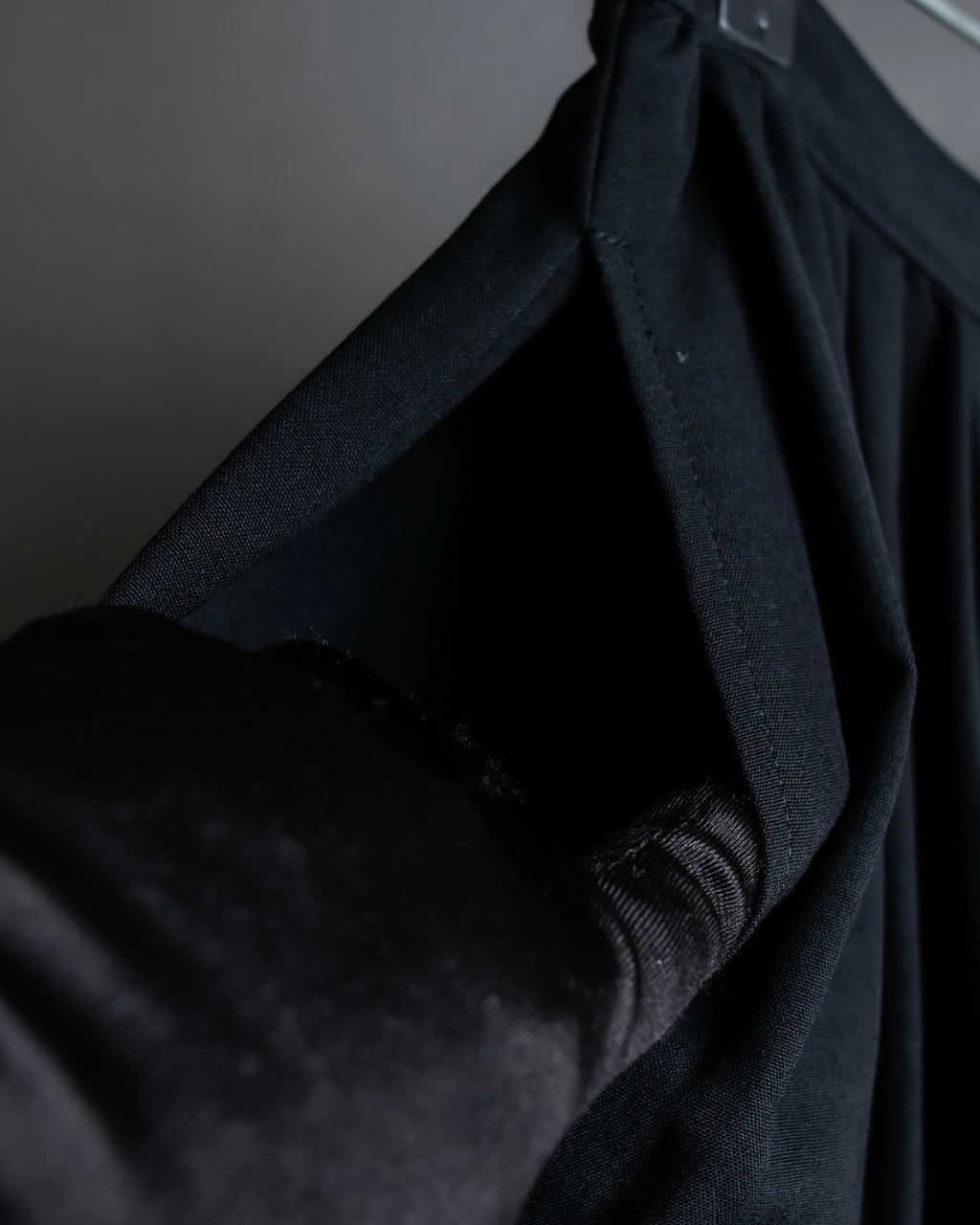 "tricot COMME des GARCONS"  Lace design at hem flare skirt