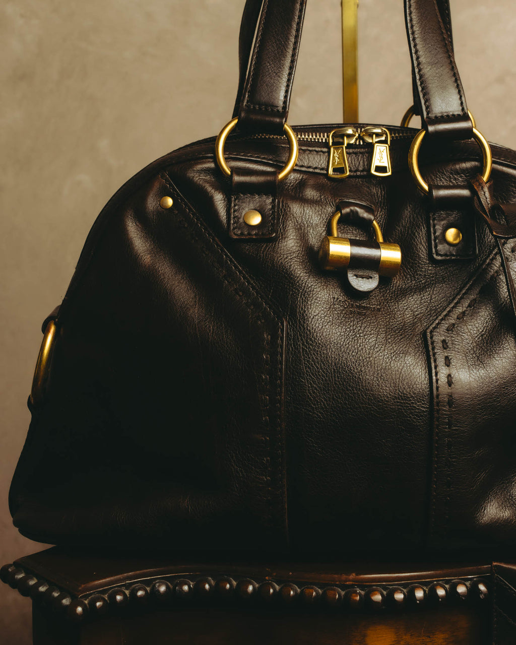 -SPECIAL- “Yves Saint Laurent” 00’s-10’s Muse leather handbag