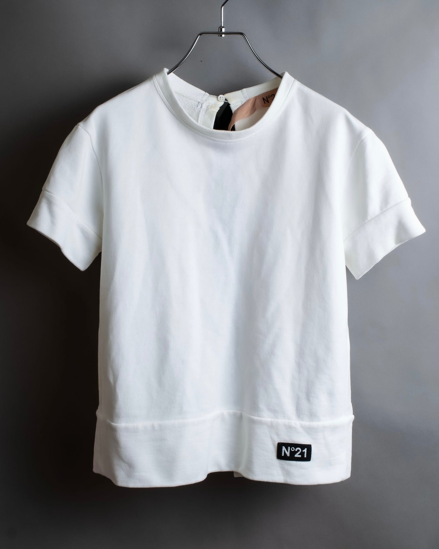 "Ｎ21 NUMERO VENTUNO" Back ribbon detail crew neck T-shirt