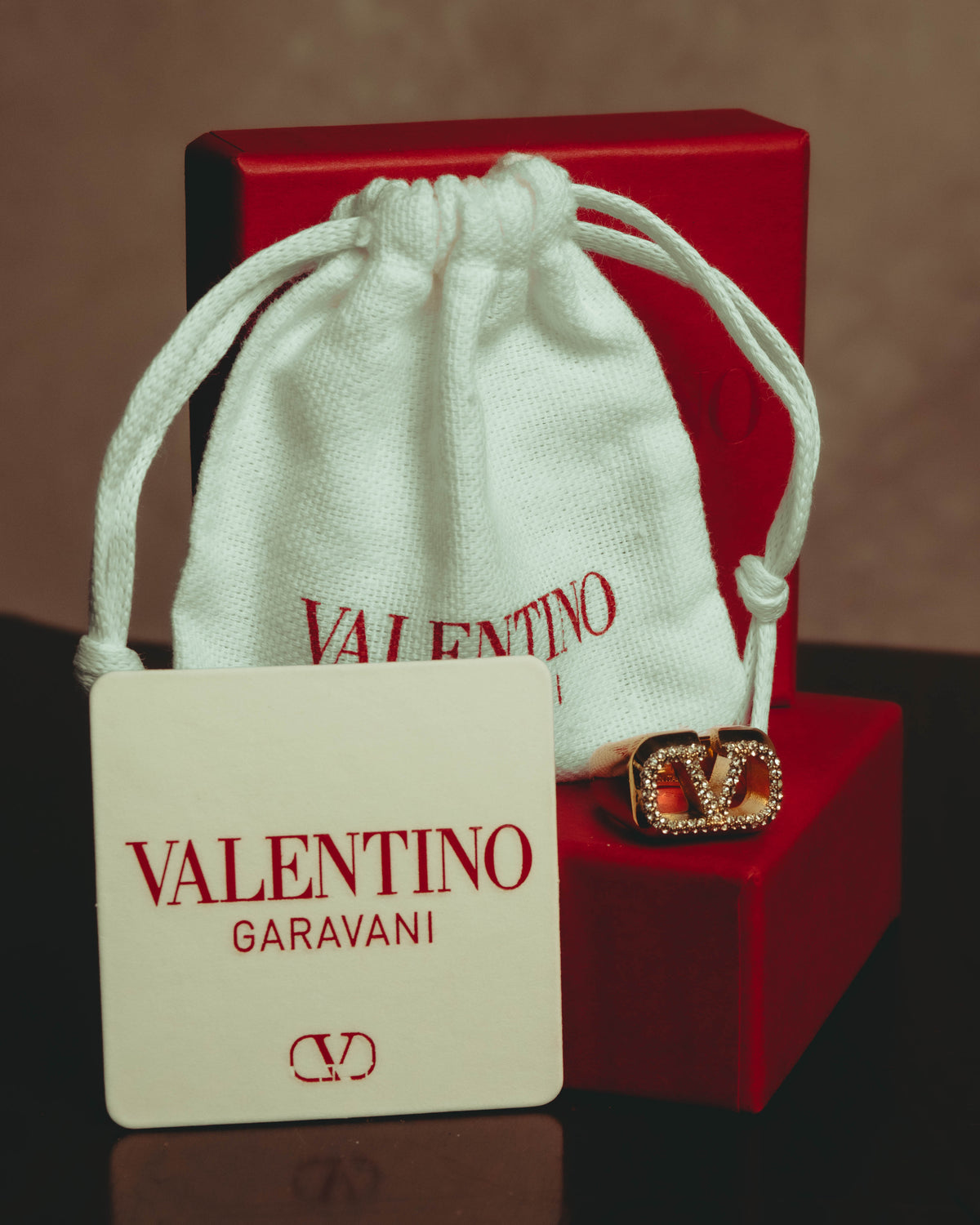 –SPECIAL– "Valentino Garavani" 20's Swarovski crystal embellished statement ring