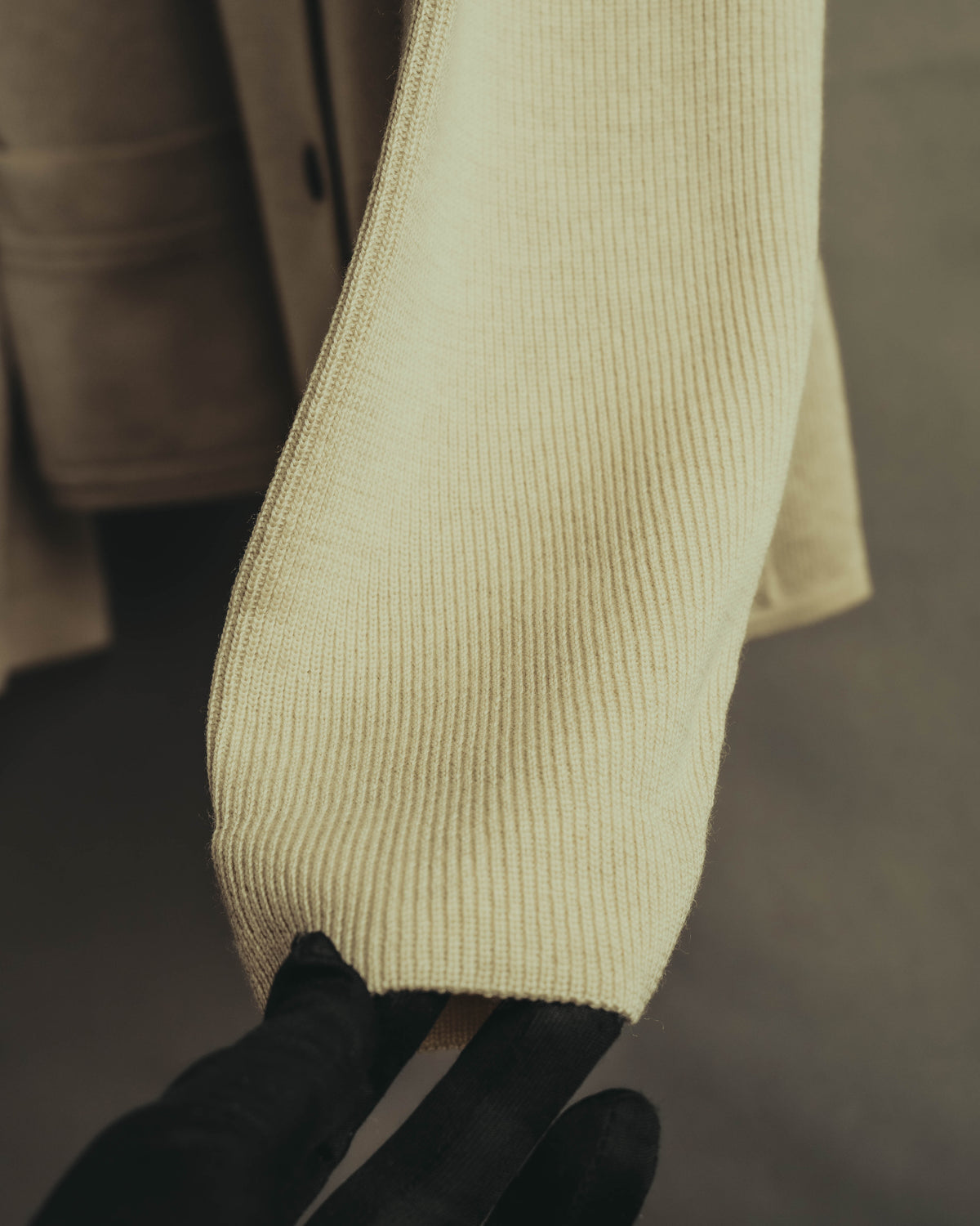 “Salvatore Ferragamo” 90’s-00’s Virgin wool raglan-sleeve cardigan jacket