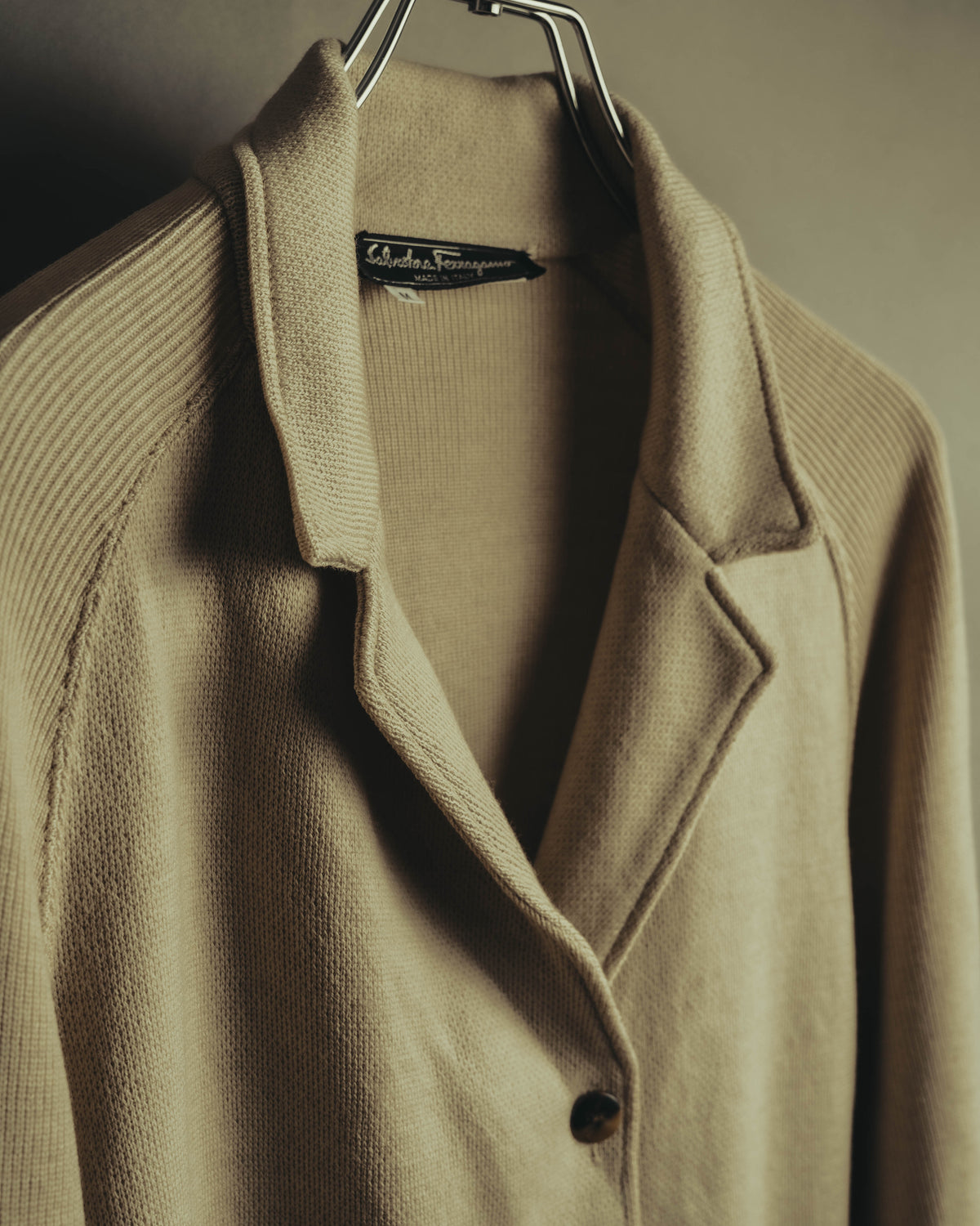 “Salvatore Ferragamo” 90’s-00’s Virgin wool raglan-sleeve cardigan jacket