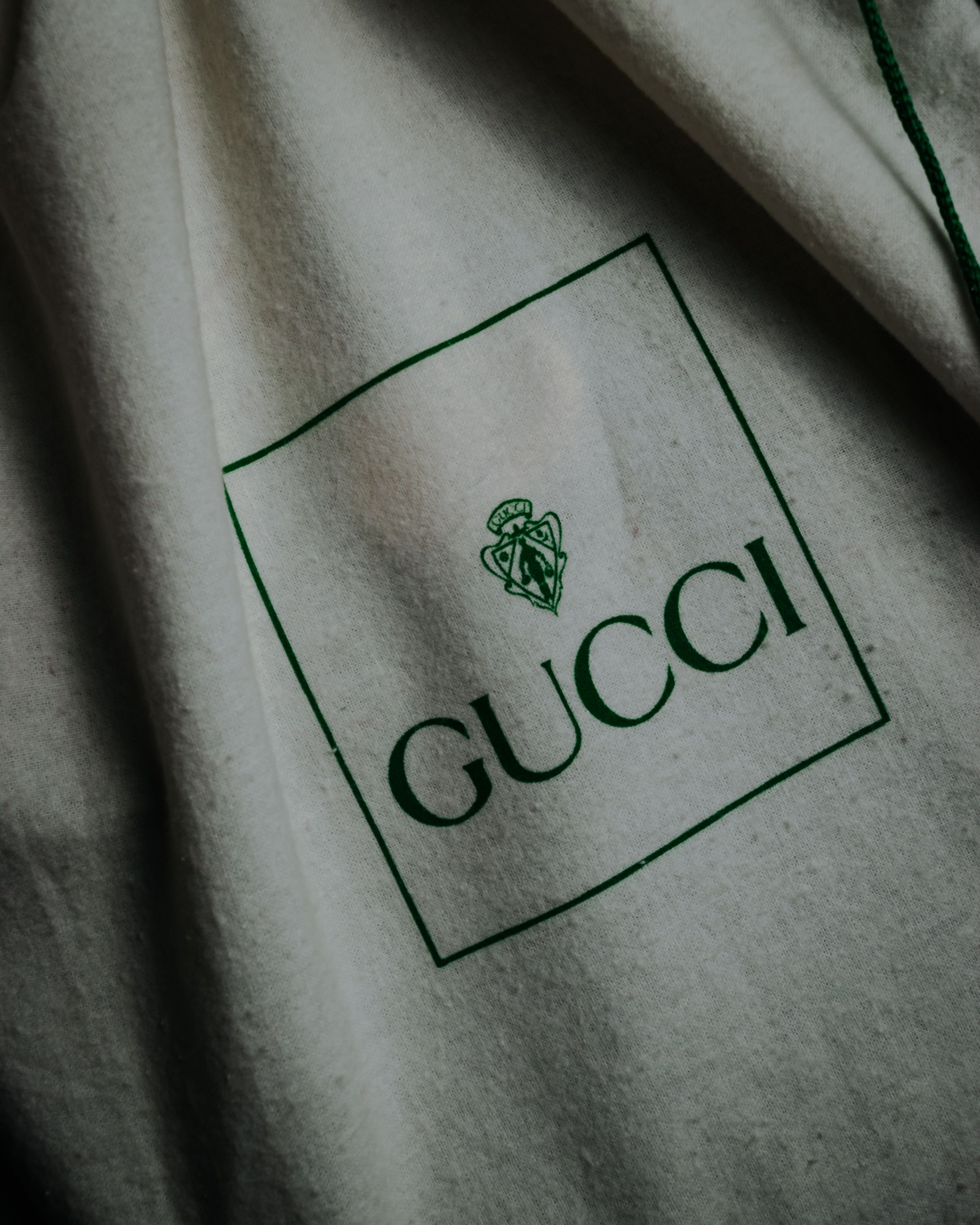 –SPECIAL– "GUCCI" 90’s Architectural oval hardware box calf handbag