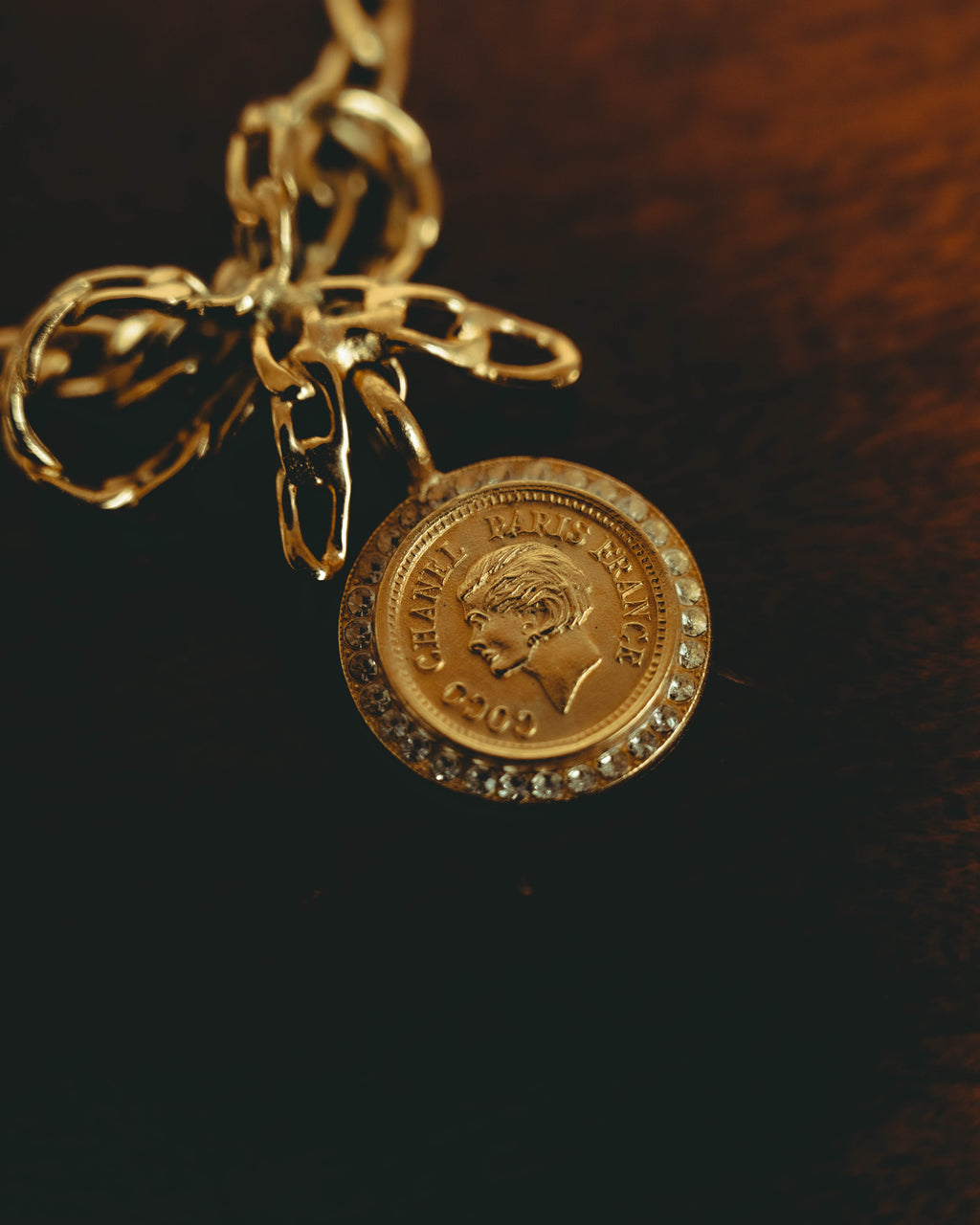 –SPECIAL– "CHANEL" 95AW Jeweled medallion pendant necklace