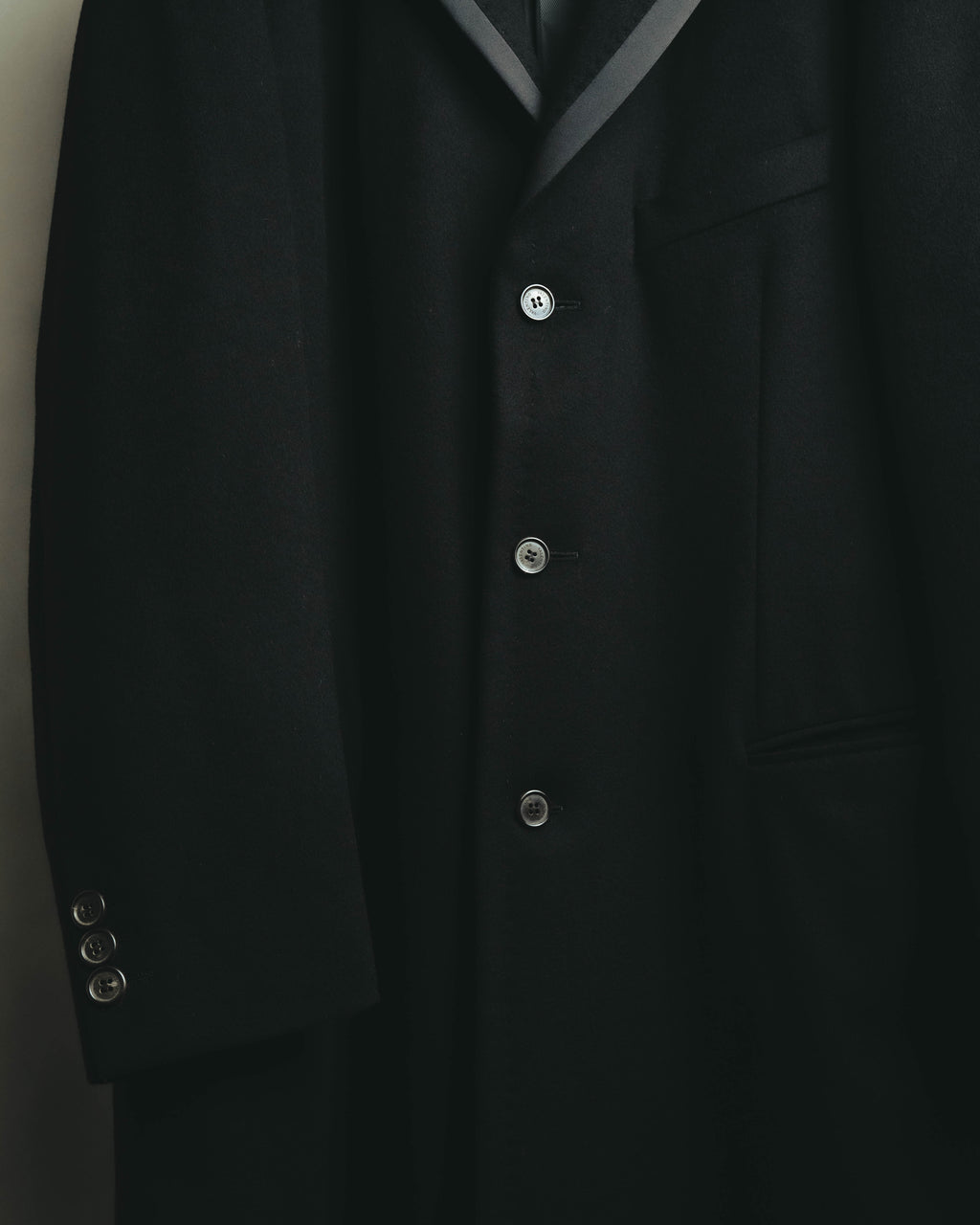 -SPECIAL- “VALENTINO” 2000’s Satin lapel single breasted wool coat