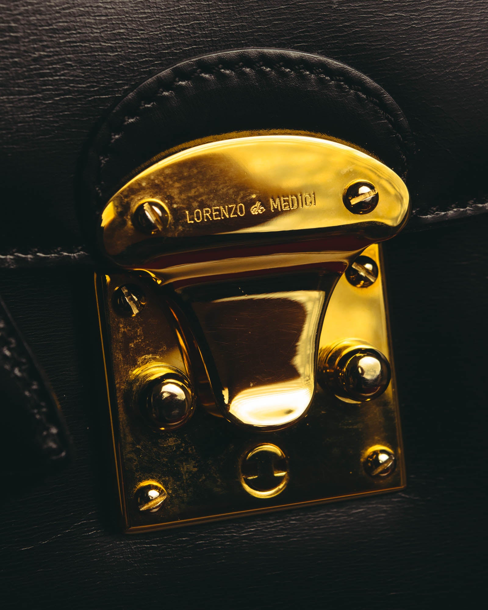 "LORENZO de MEDICI" 80's-00's Structured leather top handle handbag