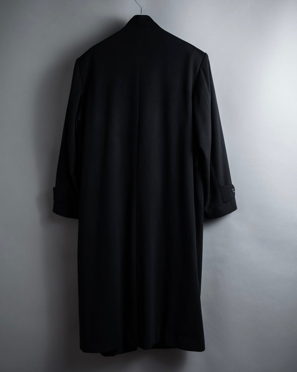 "BARBERINI" Minimalist detail 100% cashmere stand collar coat