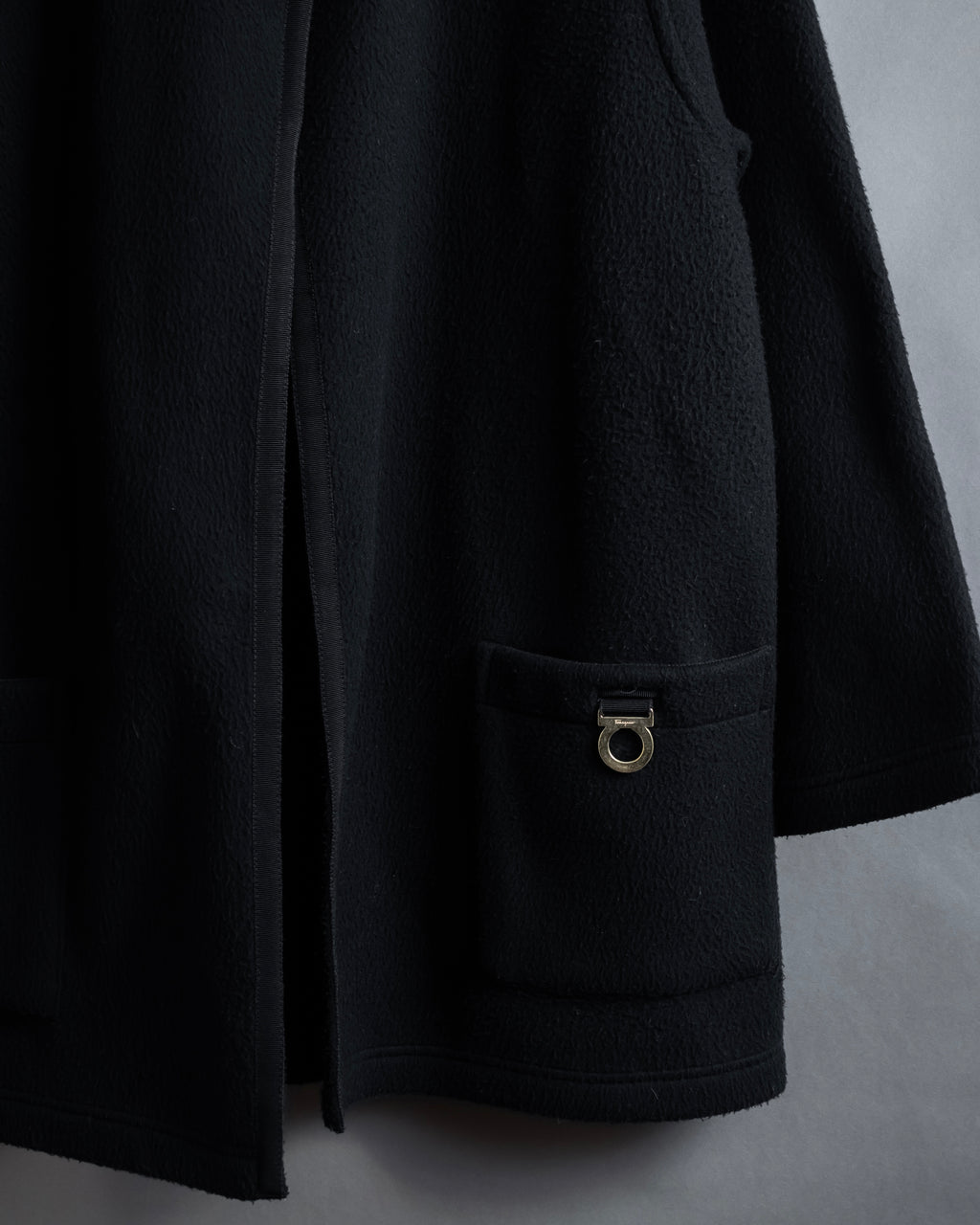 "Salvatore Ferragamo" 90's-00's Gancini motif design box silhouette jacket