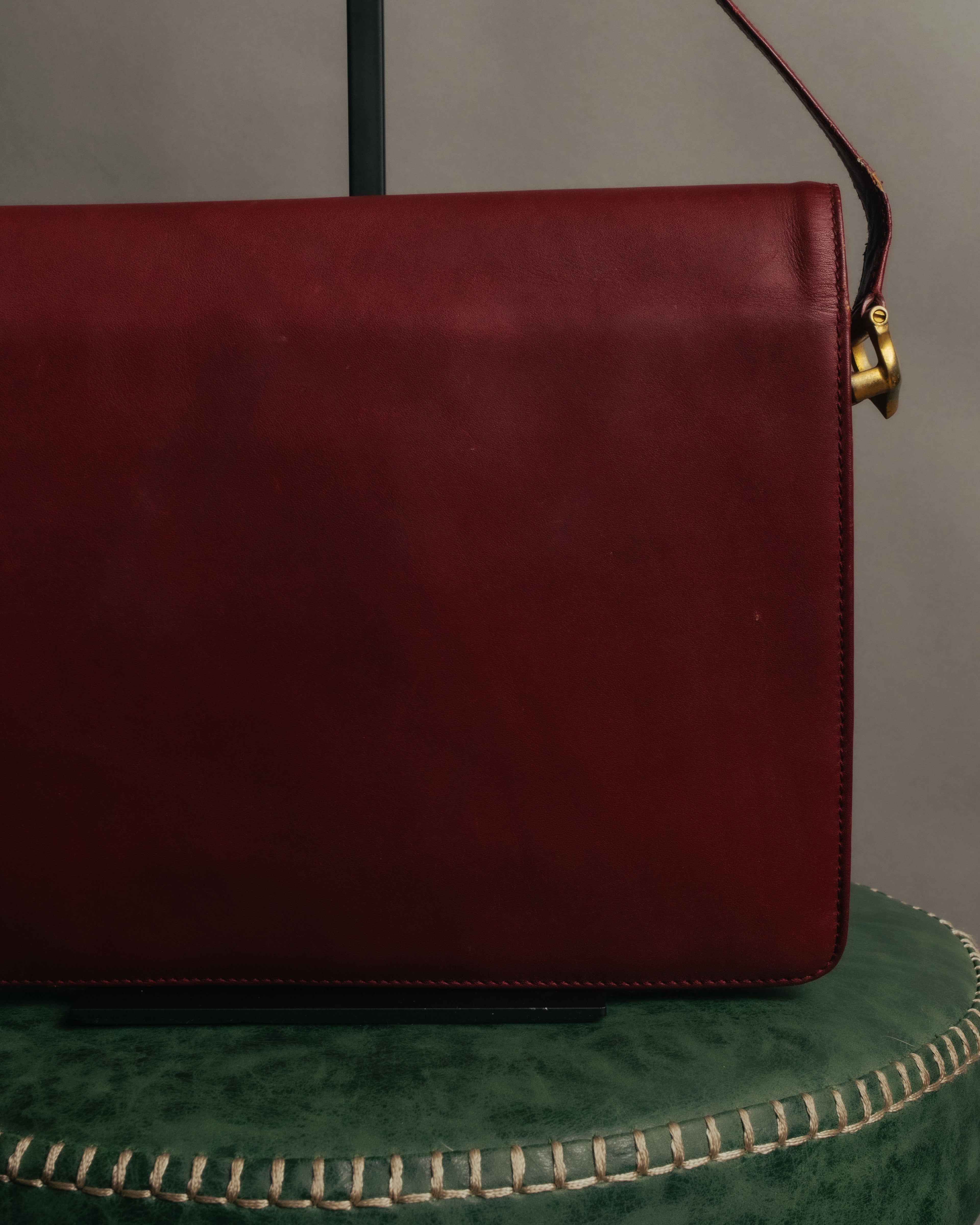 “Cartier” 80’s-90’s Must de Cartier burgundy leather shoulder bag