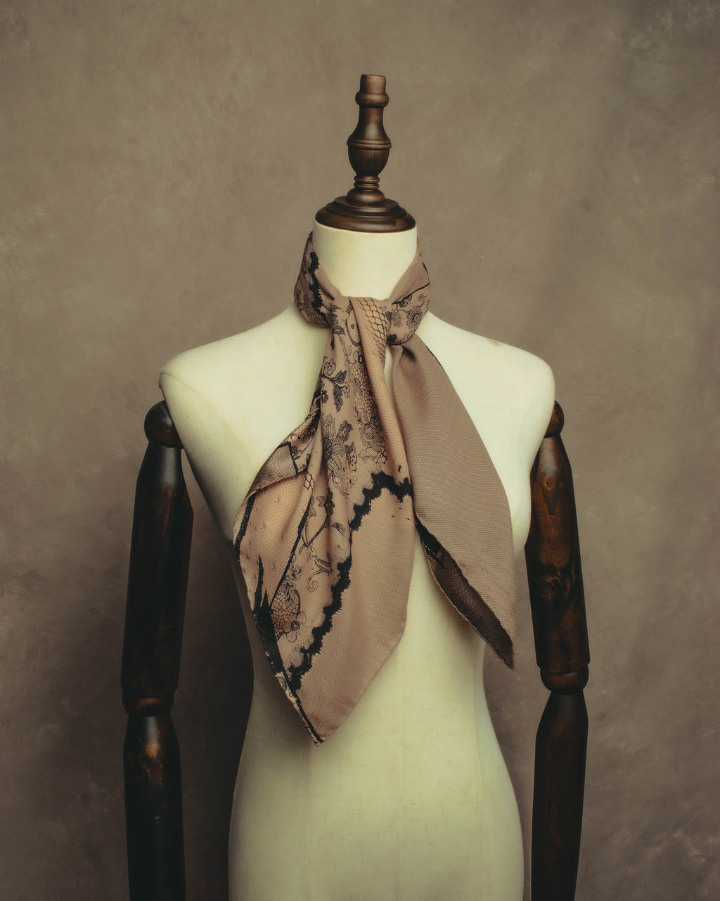 –SPECIAL– “Christian Dior” 00’s Trompe l’oeil lace corset print silk scarf