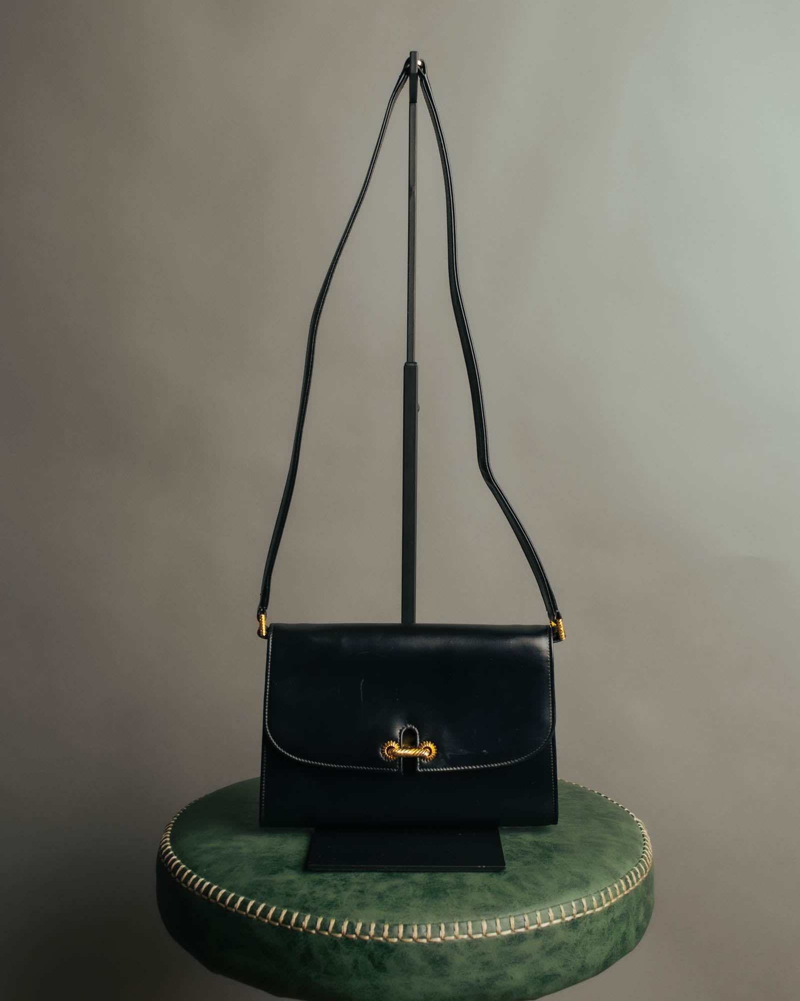 グッチ　バッグ　ロペ GUCCI” 80's-90's Rope clasp leather shoulder bag – MOOD