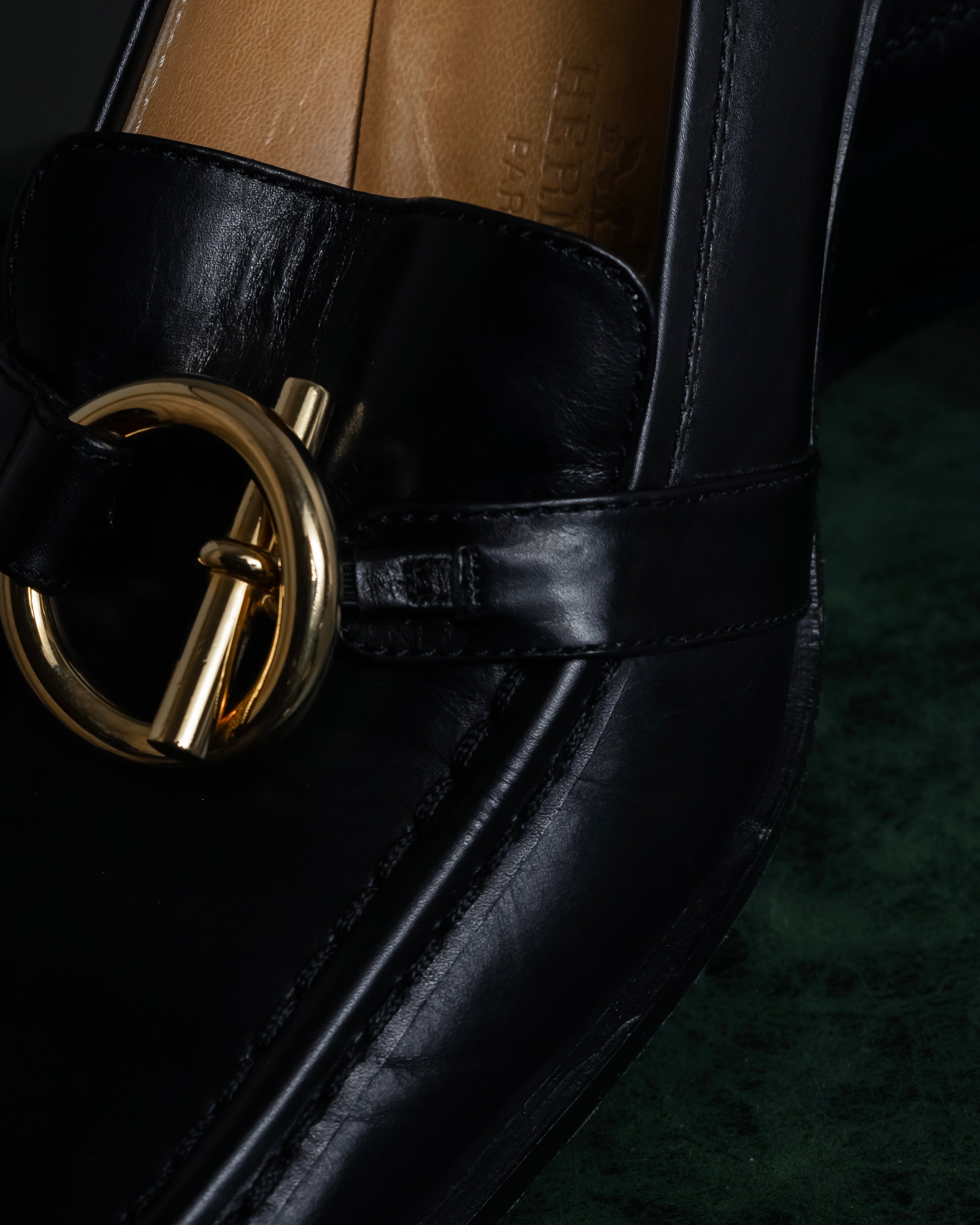 -MOOD Christmas Collection-
"HERMES" 90's-00's Gold buckle design heeled loafers