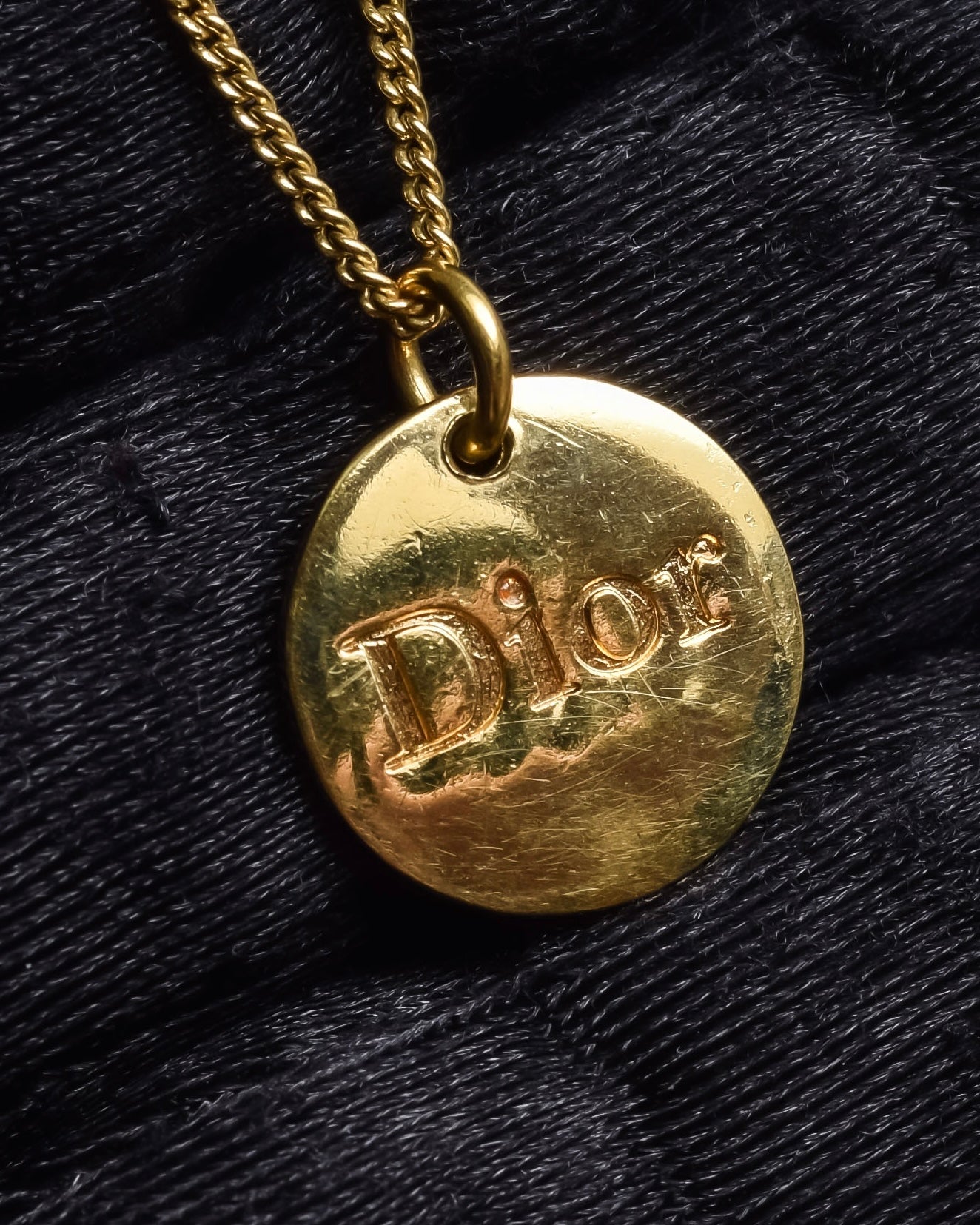 "Christian Dior" Round plate motif gold necklace