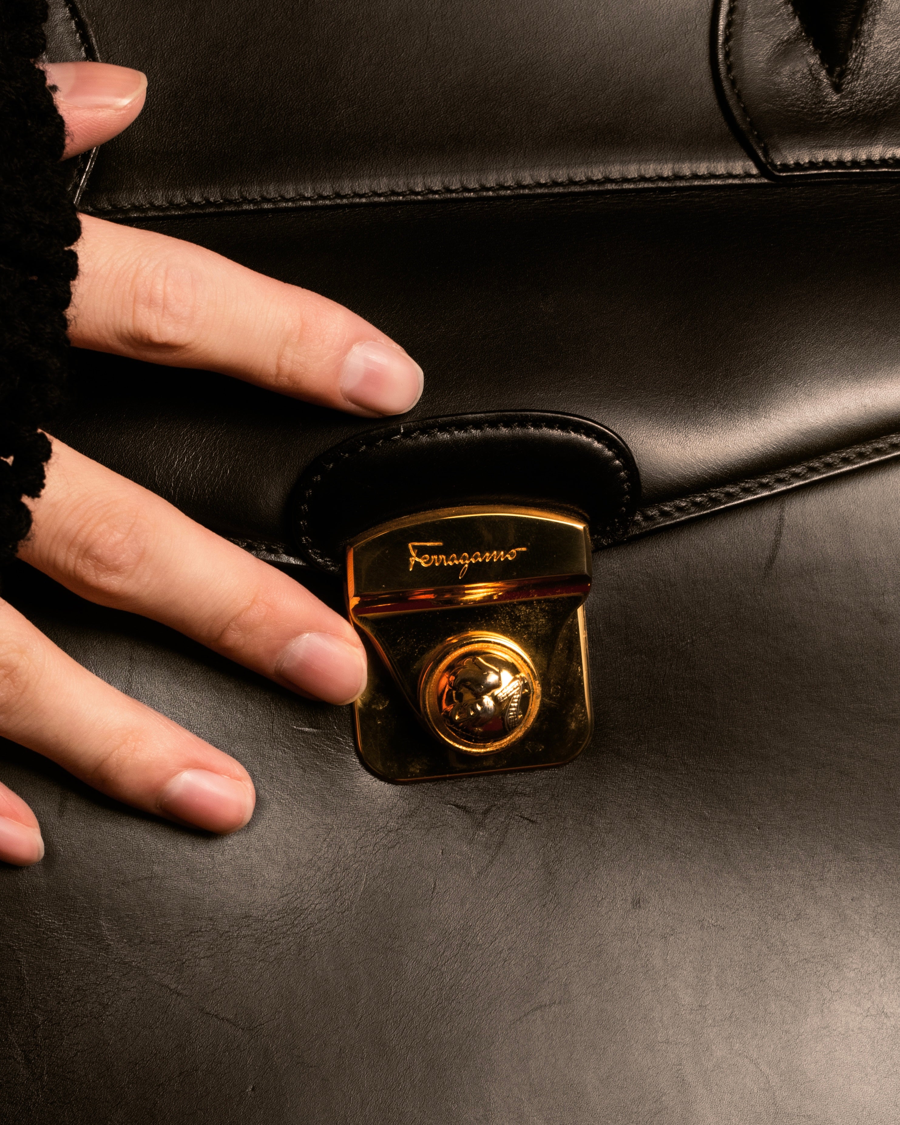 "Salvatore Ferragamo" 90's Animal motif studs design leather bag