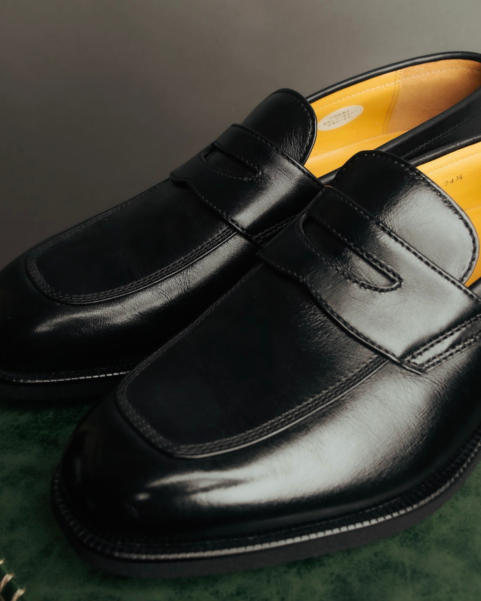 "BURBERRY LONDON" 00's Glossy black leather penny loafers
