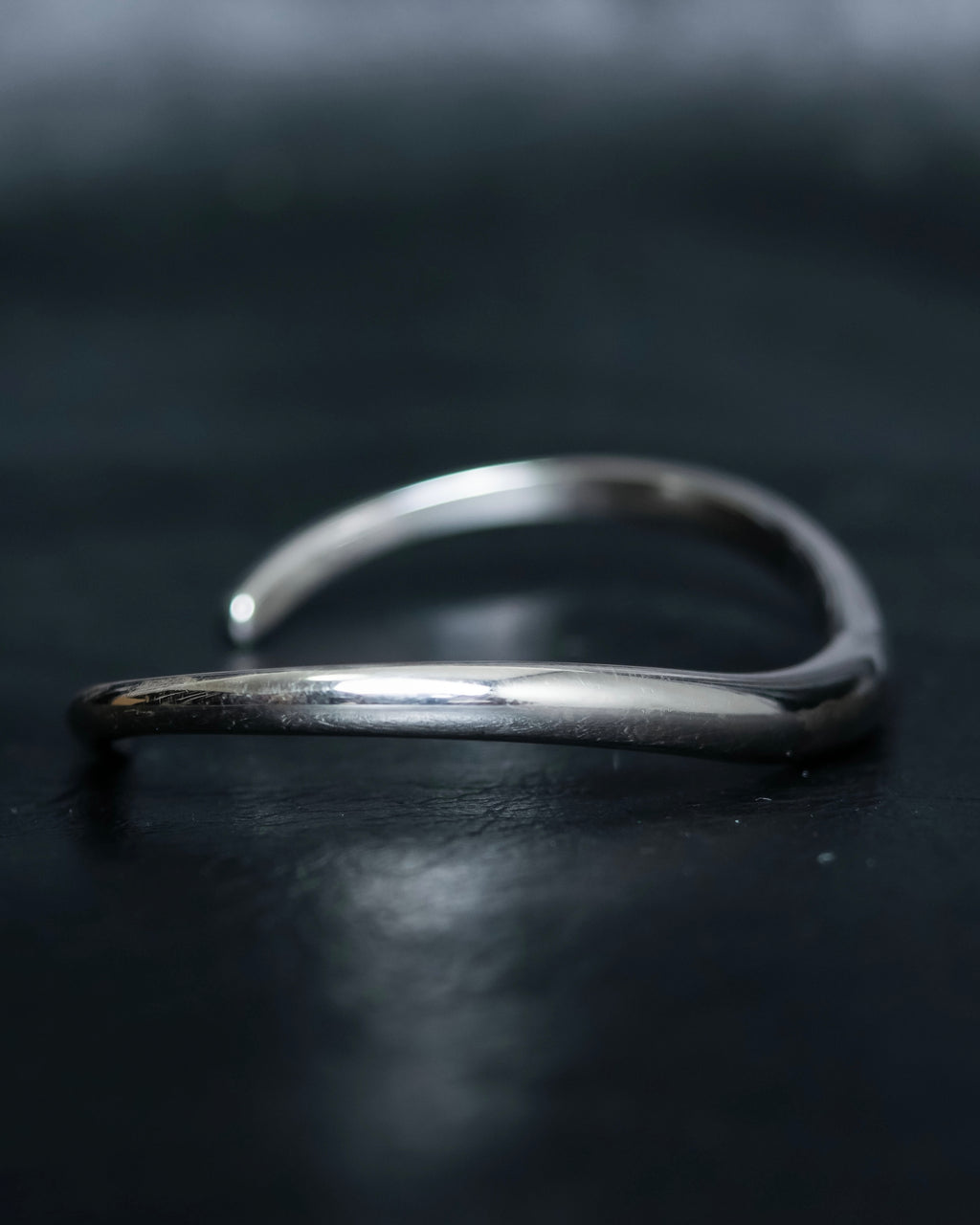 "ete" Silver 925 wavy design bangle