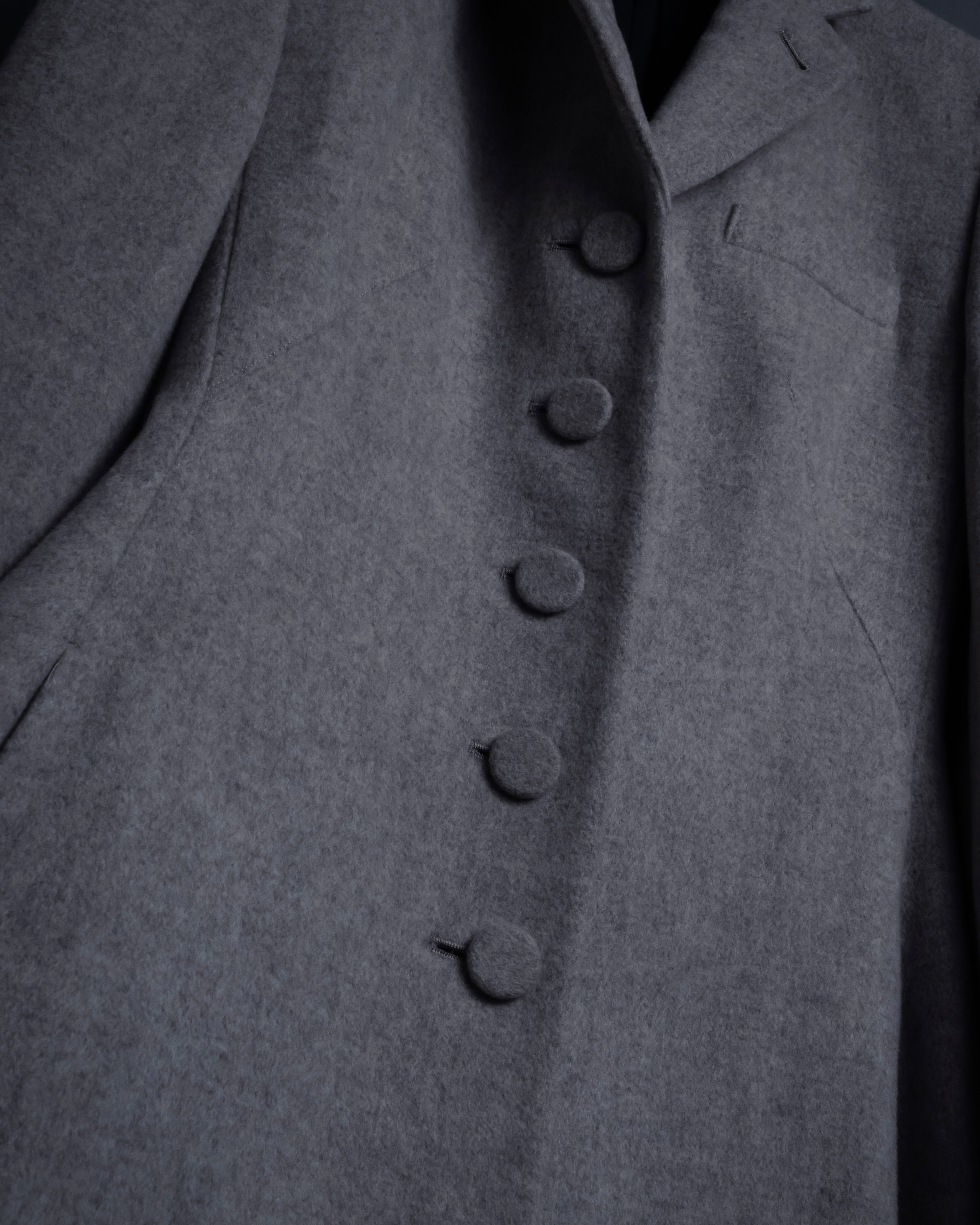 -SPECIAL- "JEAN PAUL GAULTIER"
90's-00's Waist shape A-line silhouette ecryu color super long coat