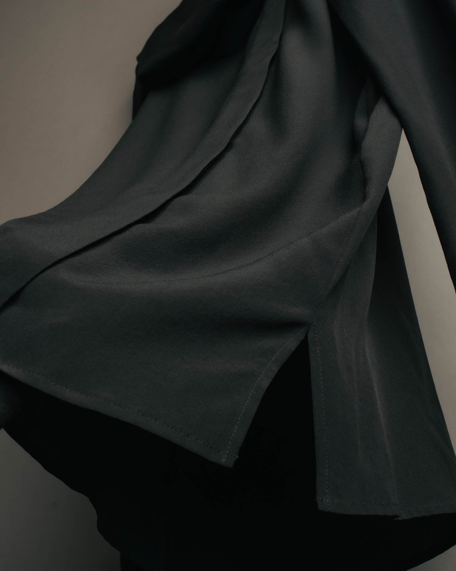 -SPECIAL- "SAINT LAURENT PARIS" 10's Fluid silk scarf-neck blouse