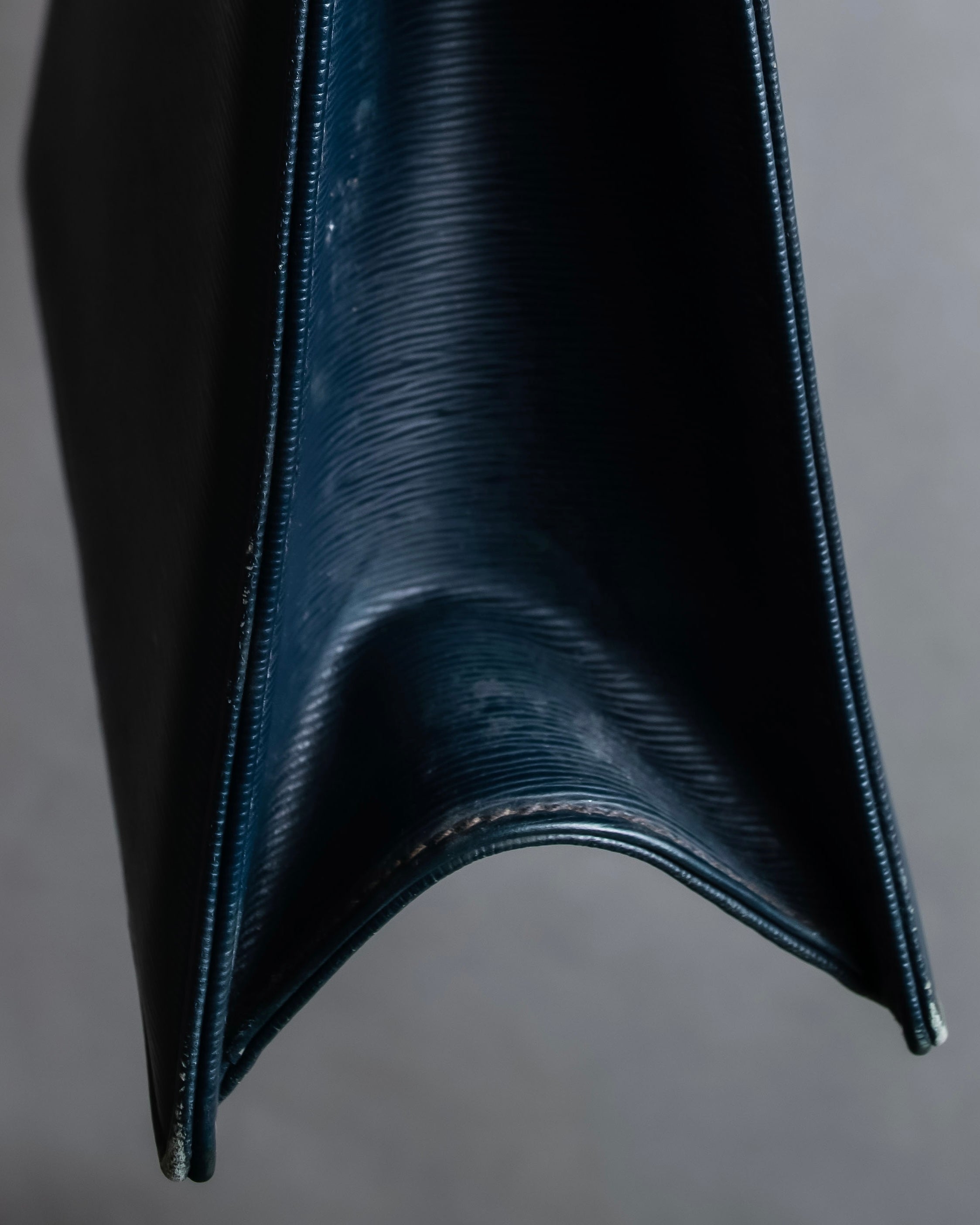 "Chloe" Trapezoid design embossed leather hand bag