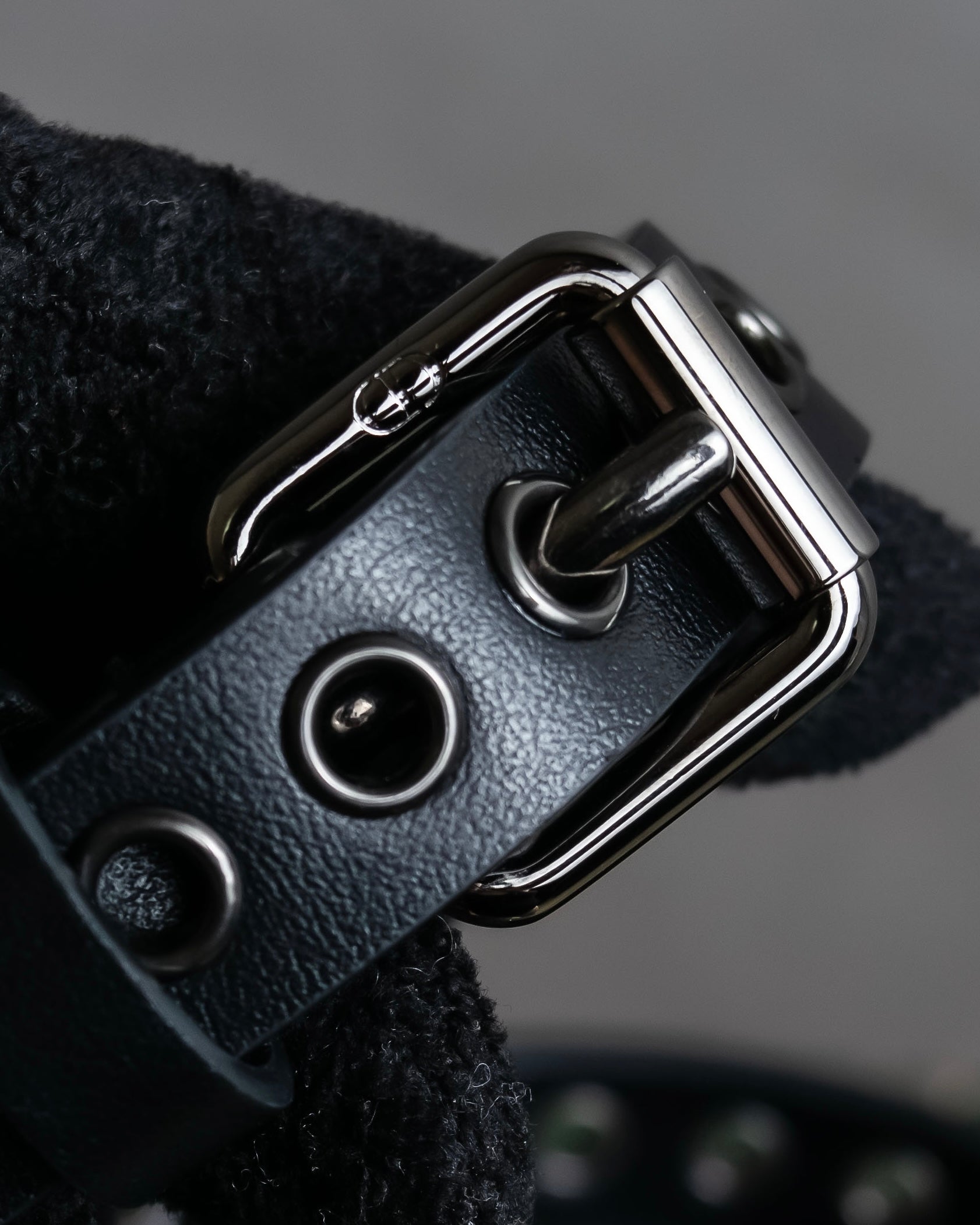 "Christian Dior" Countless eyelet design leather belt