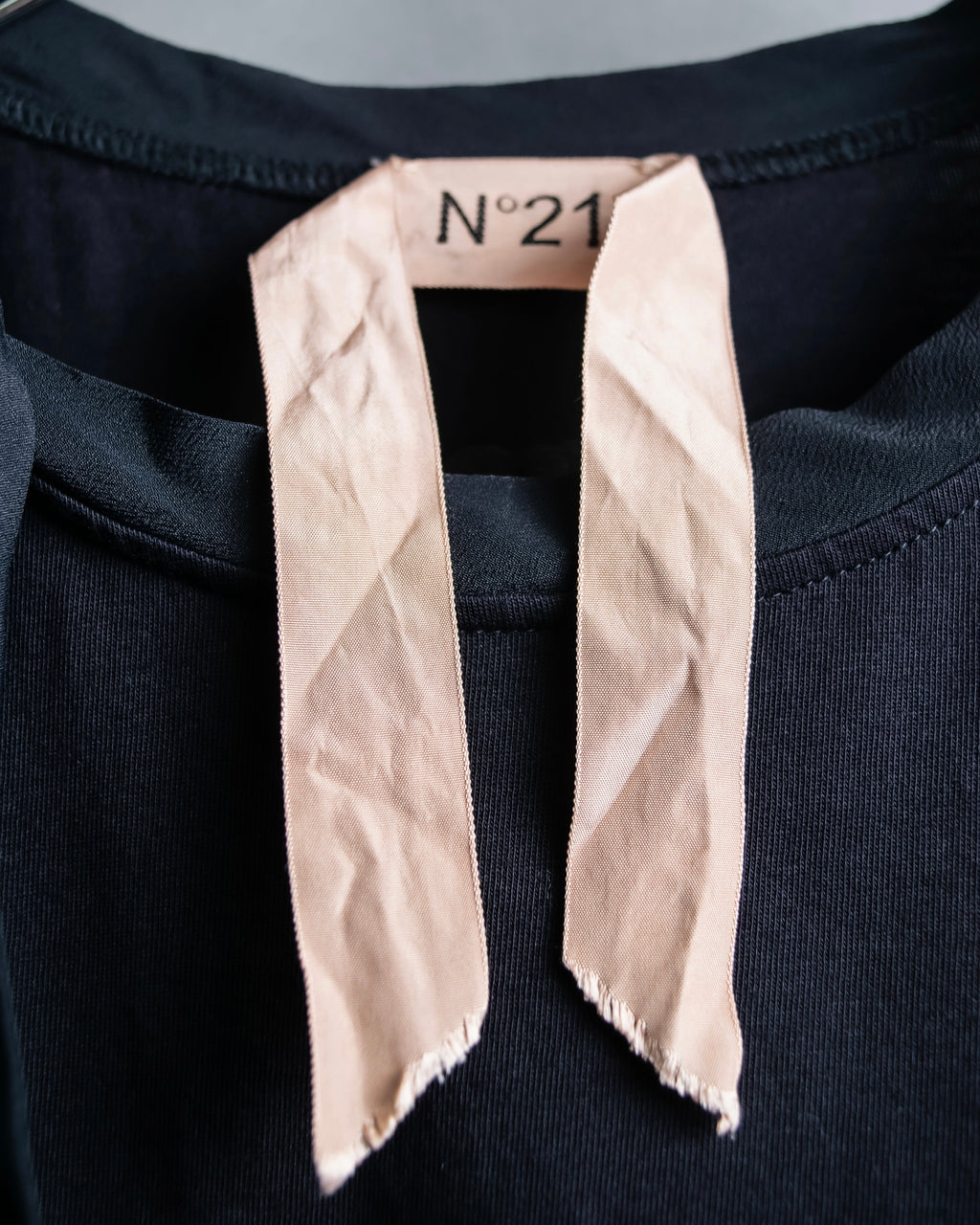 N21 NUMERO VENTUNO Oversized string design tops