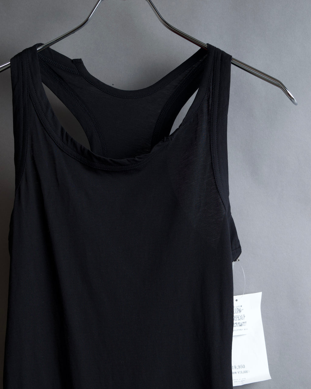 "YOHJI YAMAMOTO FEMME" 13SS
Shoulder cutting sleeveless pullover