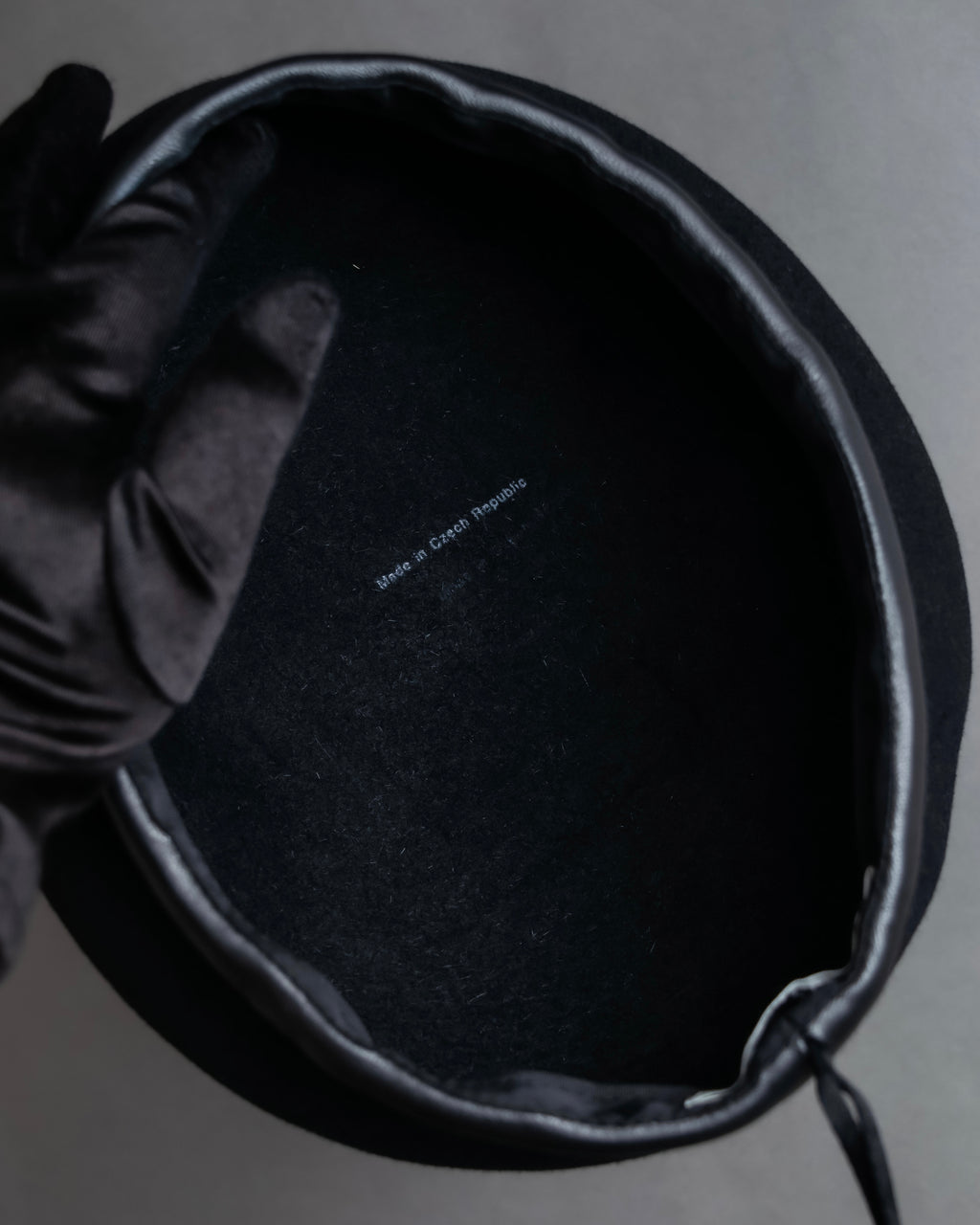 "FUMIKA UCHIDA" Leather piping design wool felt beret