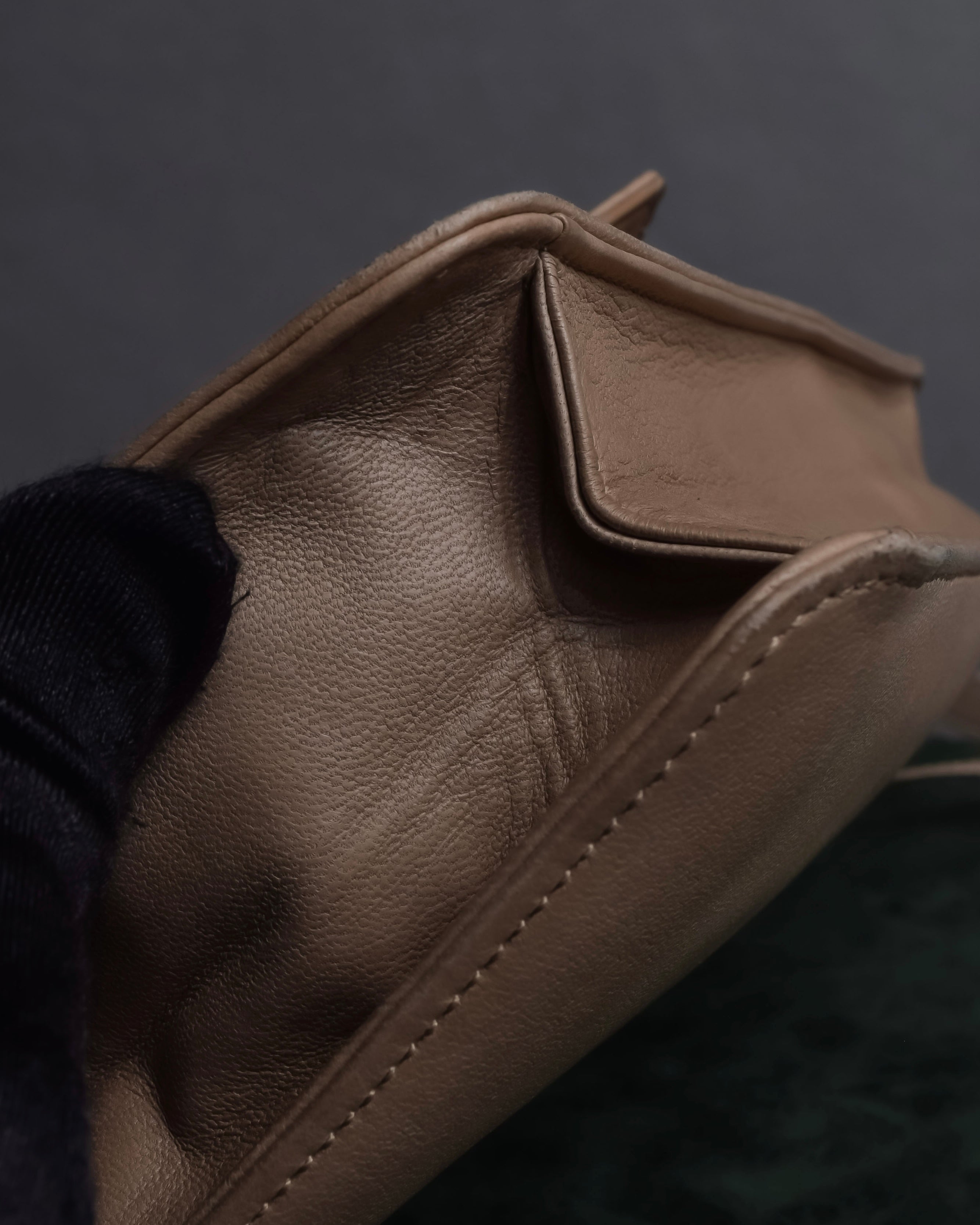 "HERMES" 70's Diamond stitched envelope leather bag