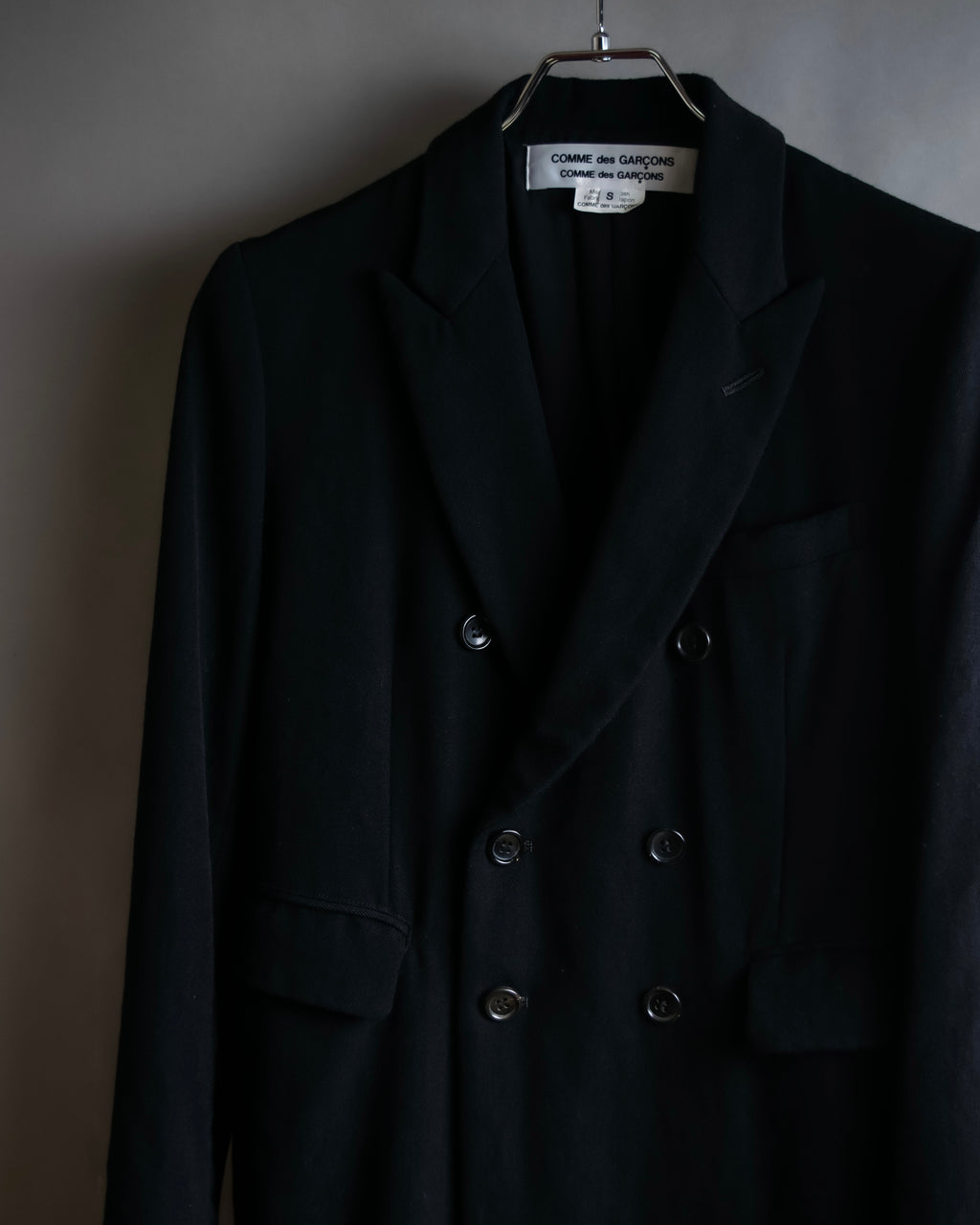 "COMME des GARCONS" Peaked lapel double-breasted long tailored jacket