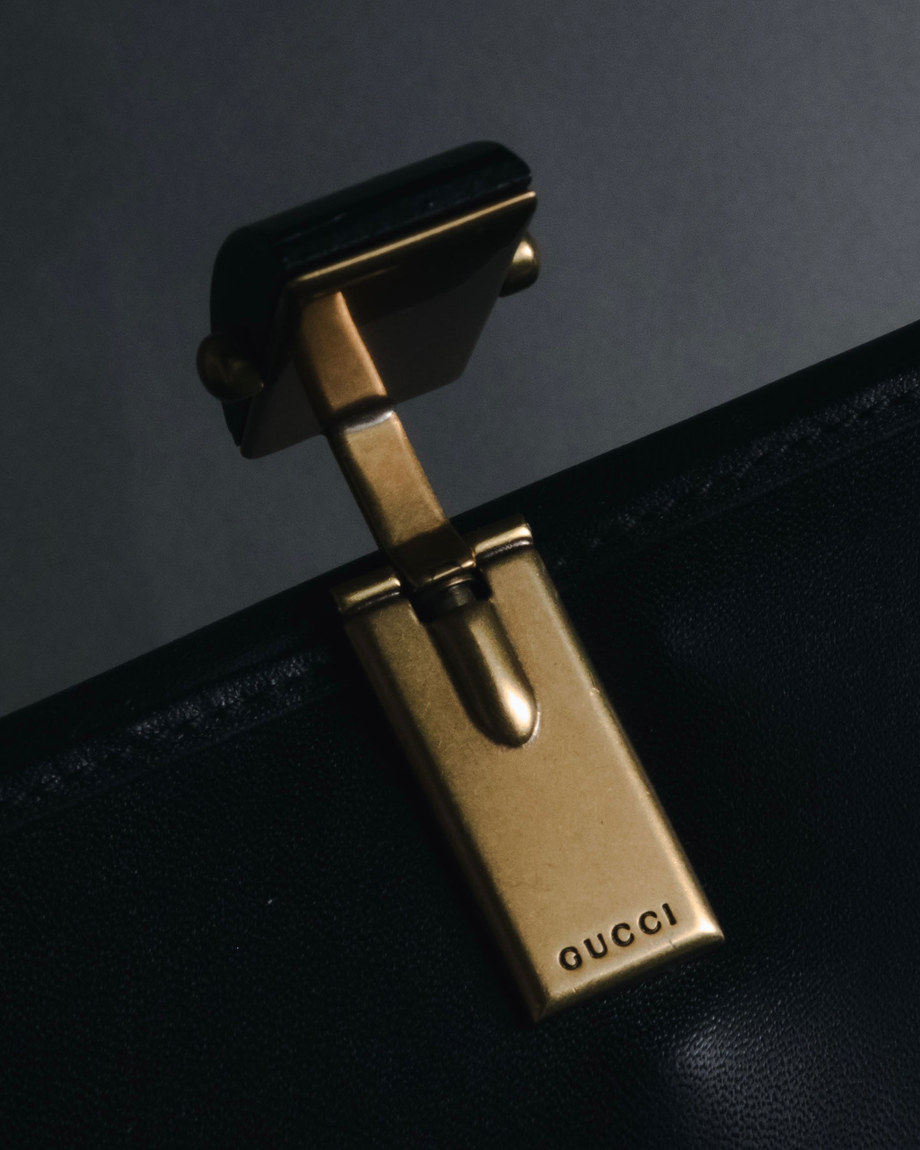 "GUCCI" Mid 00’s wood-lock leather long wallet